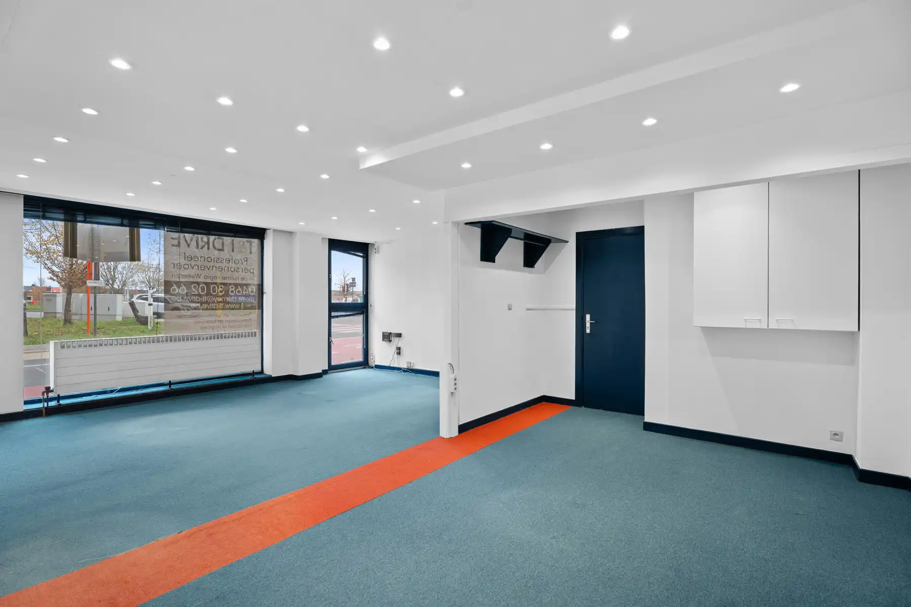 Praktische kantoorruimte op toplocatie in centrum Wetteren! foto 2