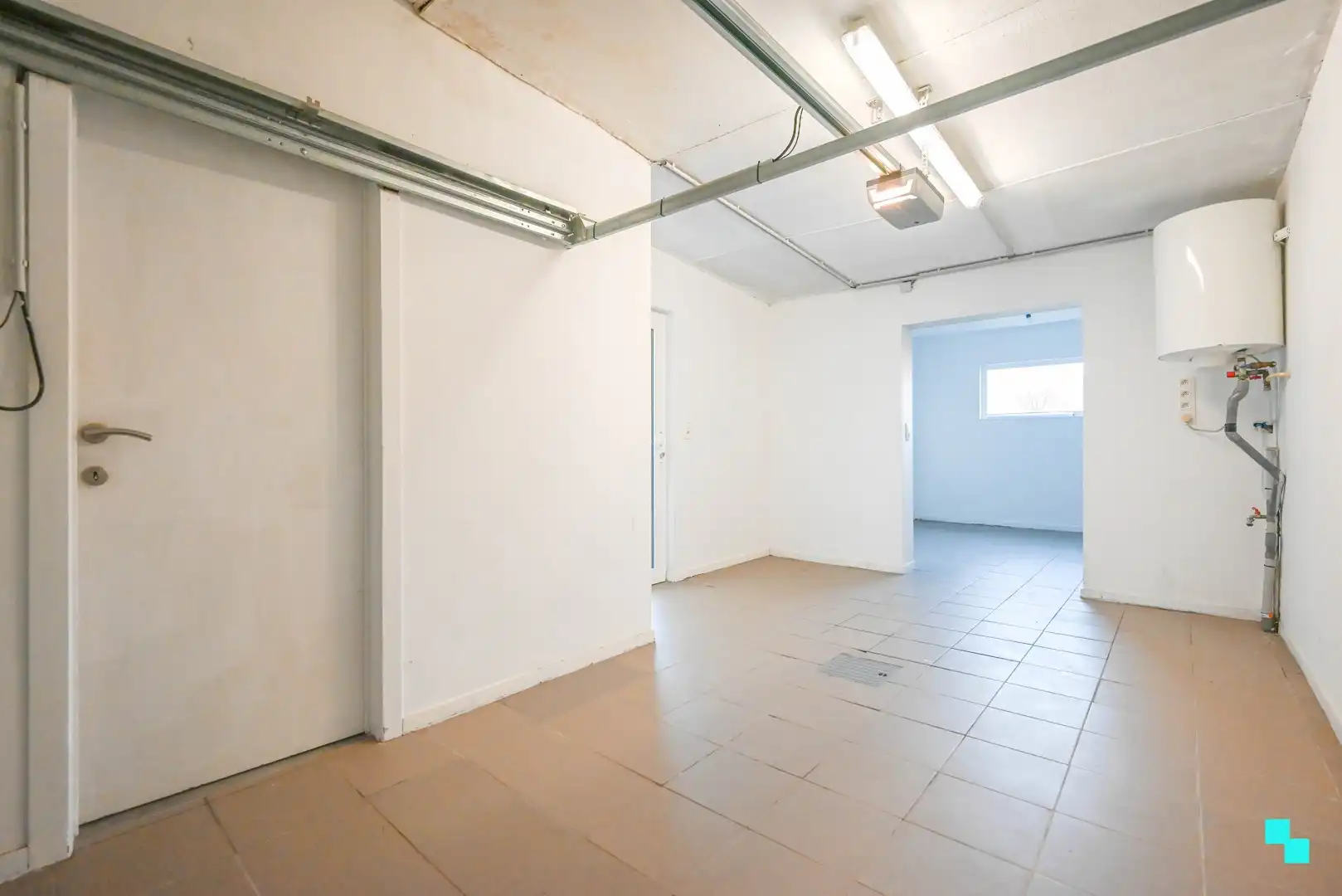 Ééngezinswoning in het hartje van Oostrozebeke foto 12