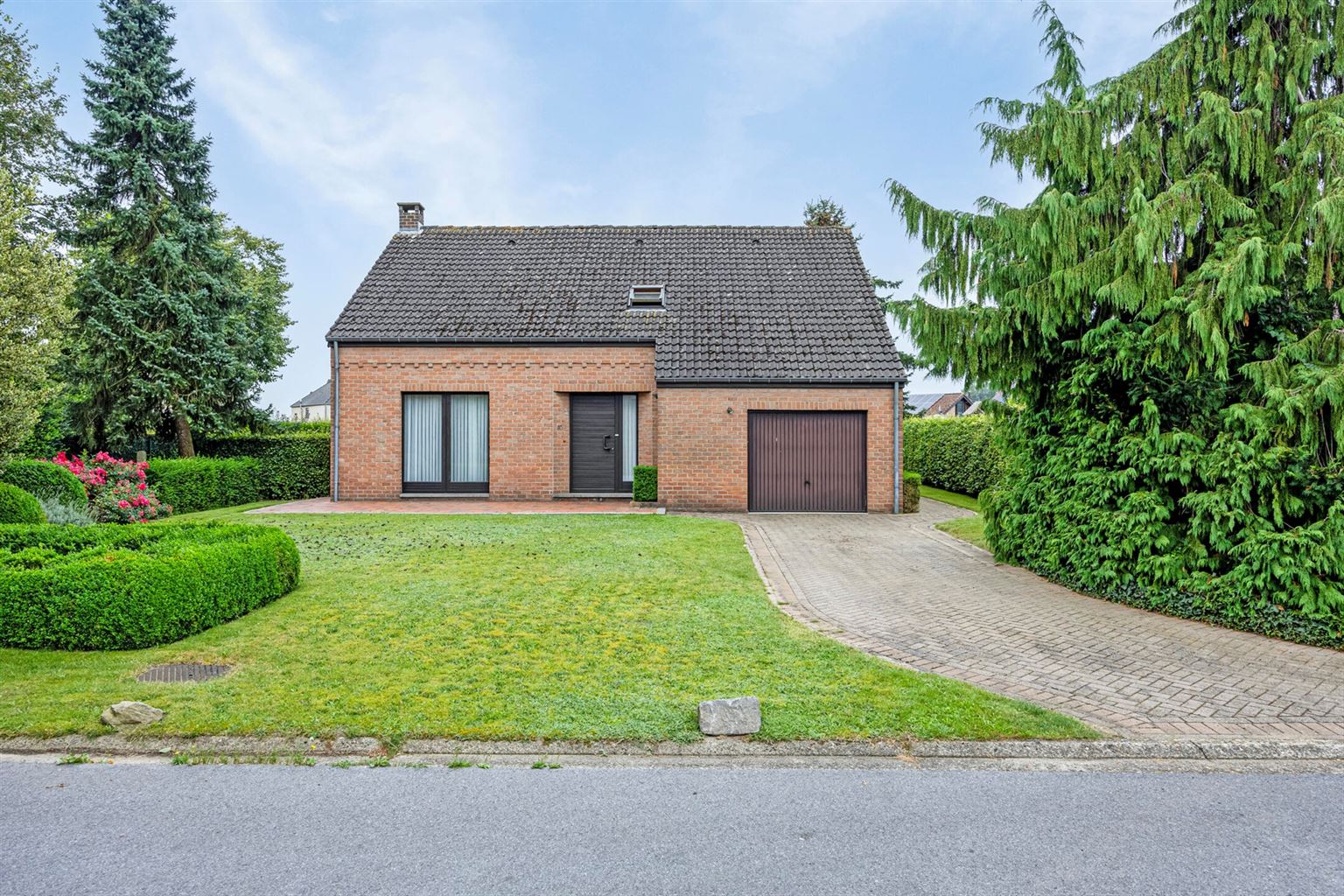 Charmante woning met 4 slaapkamers, prachtige tuin en inpandige garage, gelegen op een perceel van 8a4ca in het hart van Gruitrode. foto 34