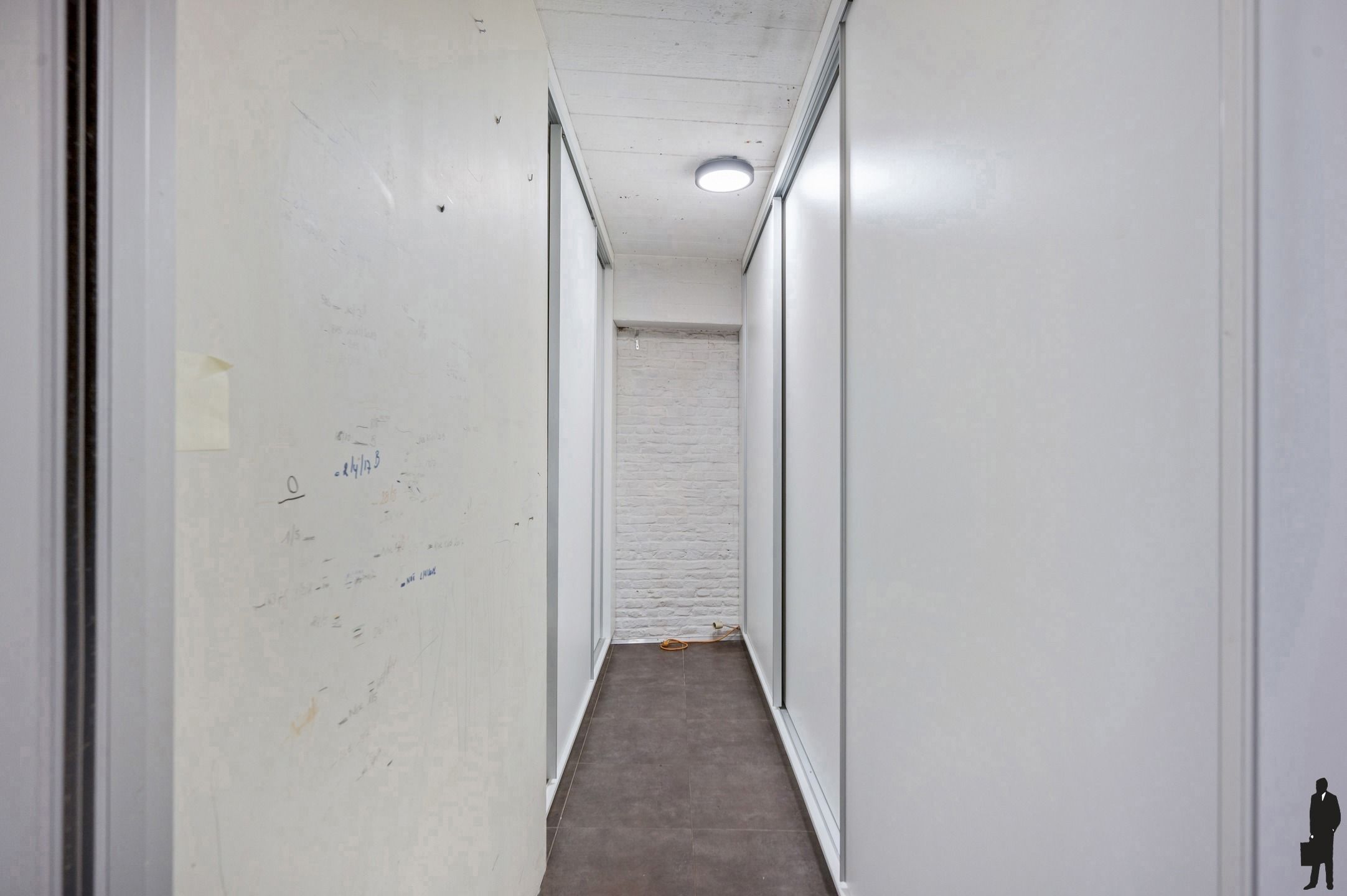 Tot in de puntjes afgewerkte loft (180m²) met terras en parking foto 12