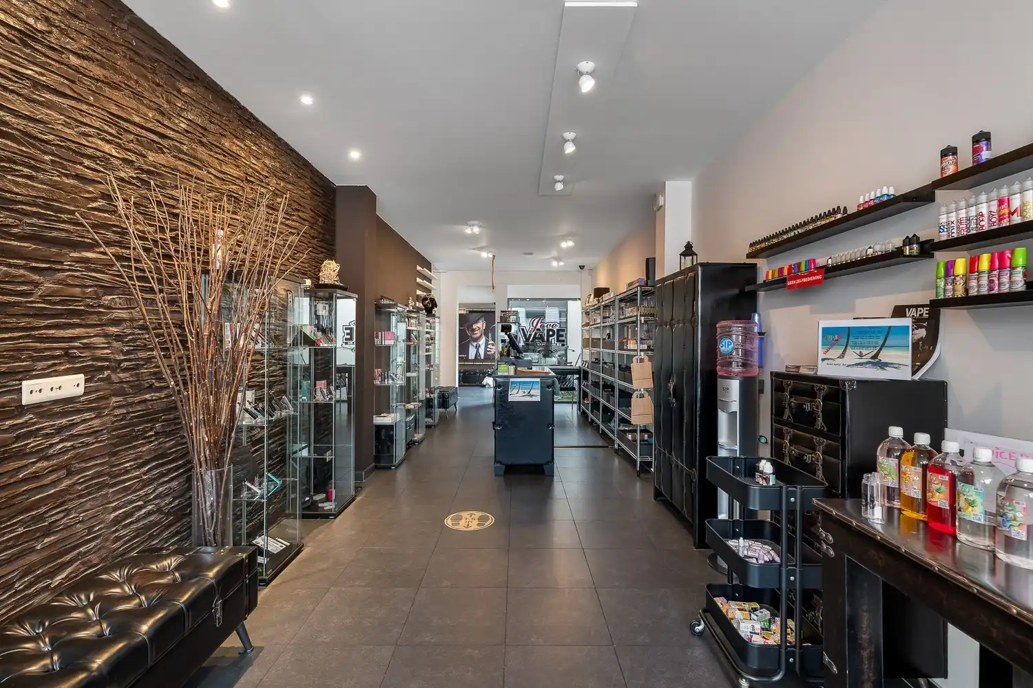 Kleinschalig gebouw met 2 app. en handelsgelijkvloers in centrum Duffel foto 3