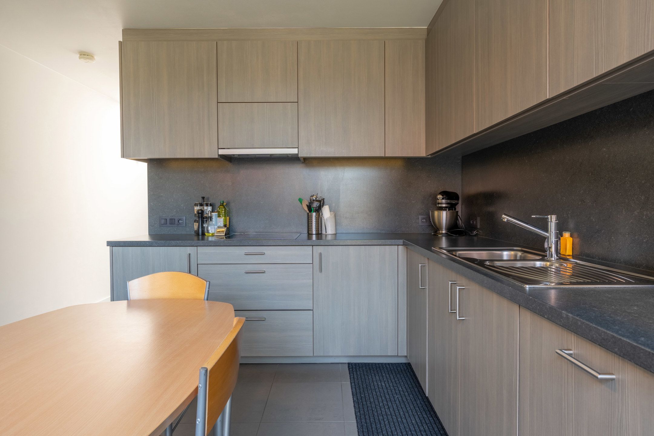 Volledig vernieuwde  woning met garage op rustige ligging  foto 13