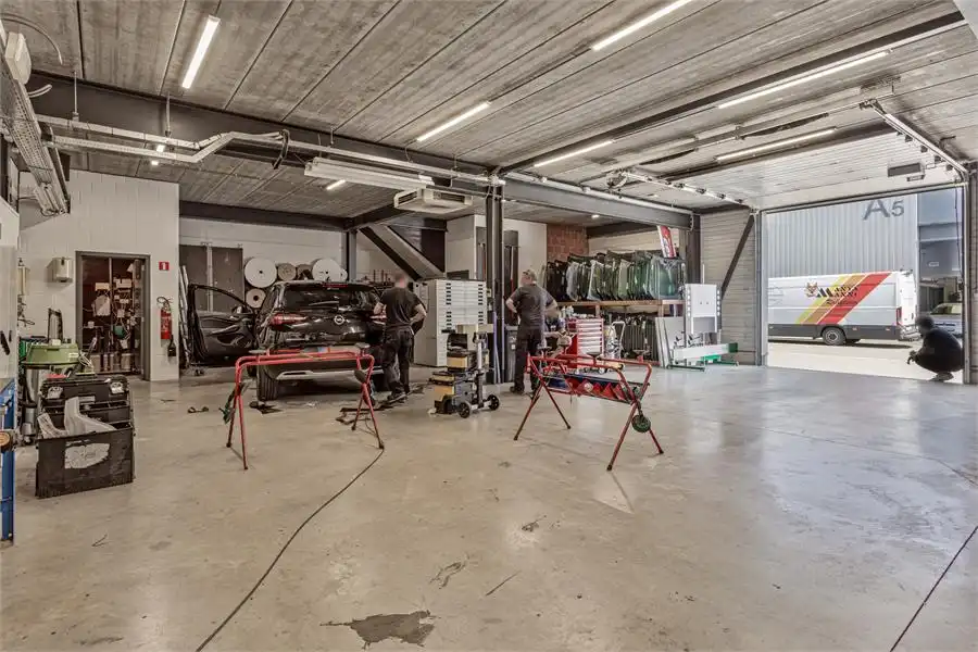 Bedrijfshal te koop in Geel via overdracht van aandelen foto 11