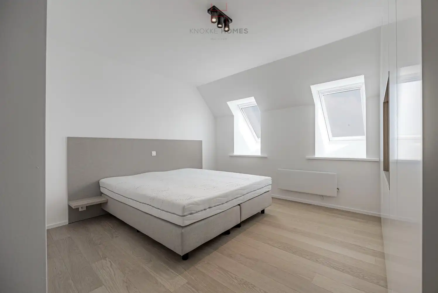 Ruim en lichtrijk appartement vlakbij het strand van Duinbergen foto 18