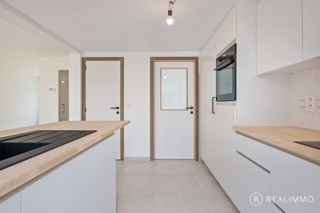 Instapklare topper met garage in Zwevegem! foto 8