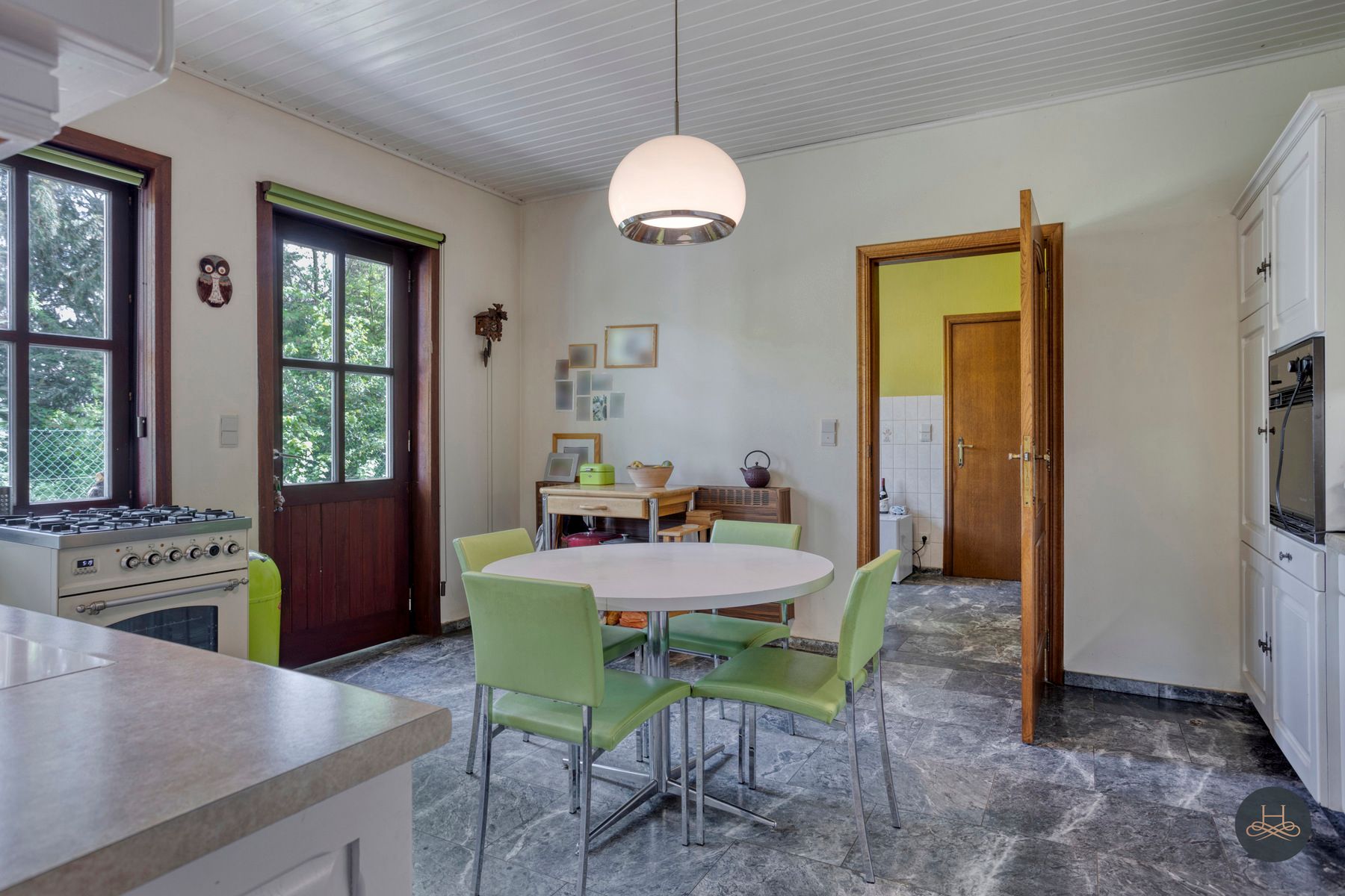 Karaktervolle, goed onderhouden woning nabij het centrum foto 13