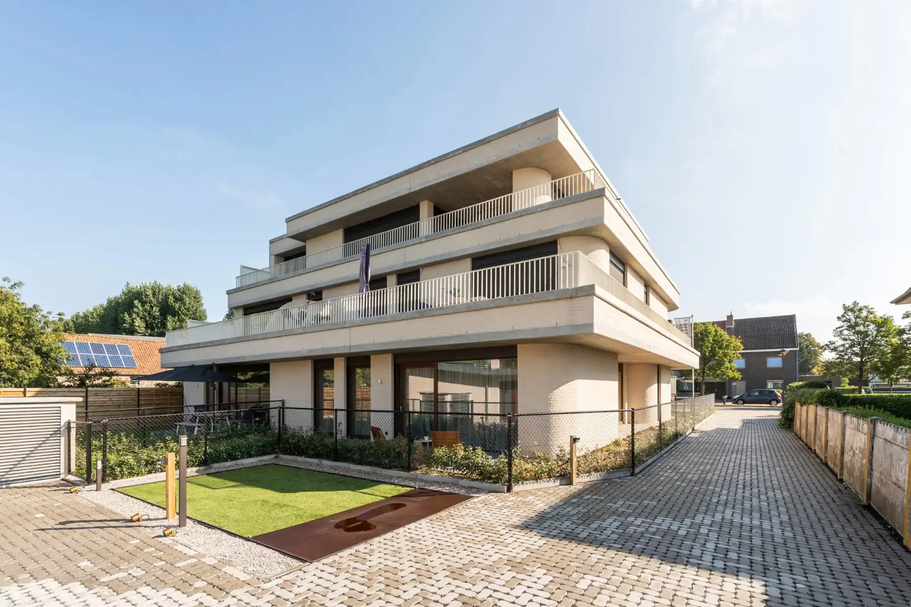 Ruime appartementen vlak bij de kust foto 23