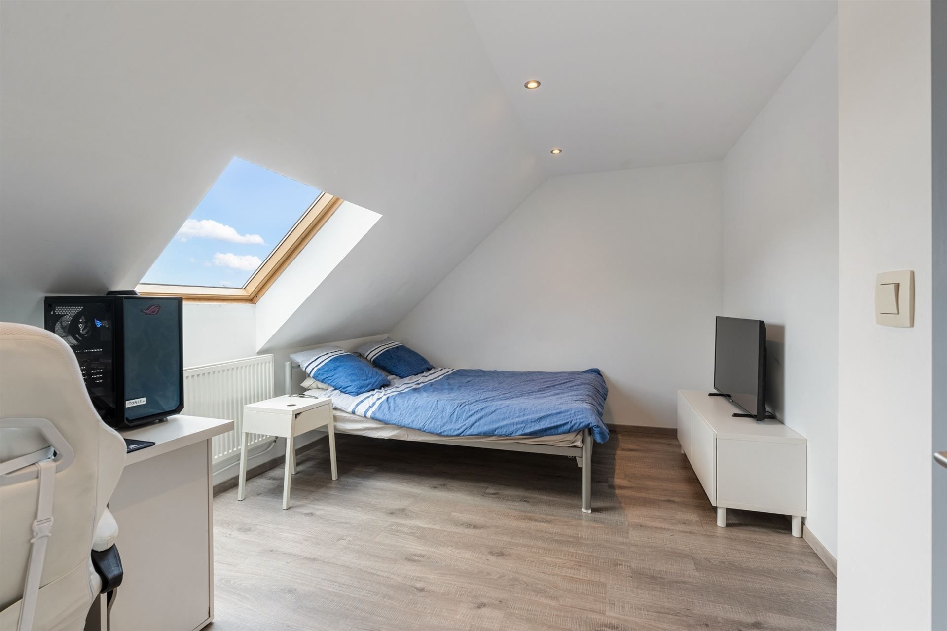 Eengezinswoning in halfopen bebouwing met tuin. foto 13