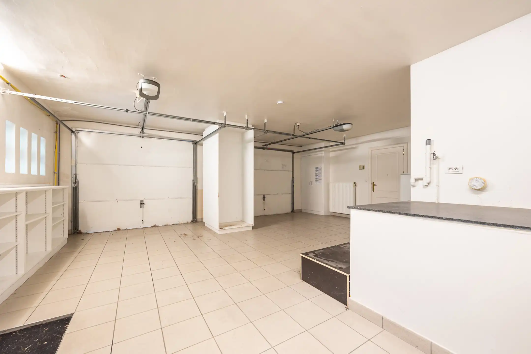 Ruime villa met 2 (mog. 3) slaapkamers op 2.030 m² op het ZW foto 27