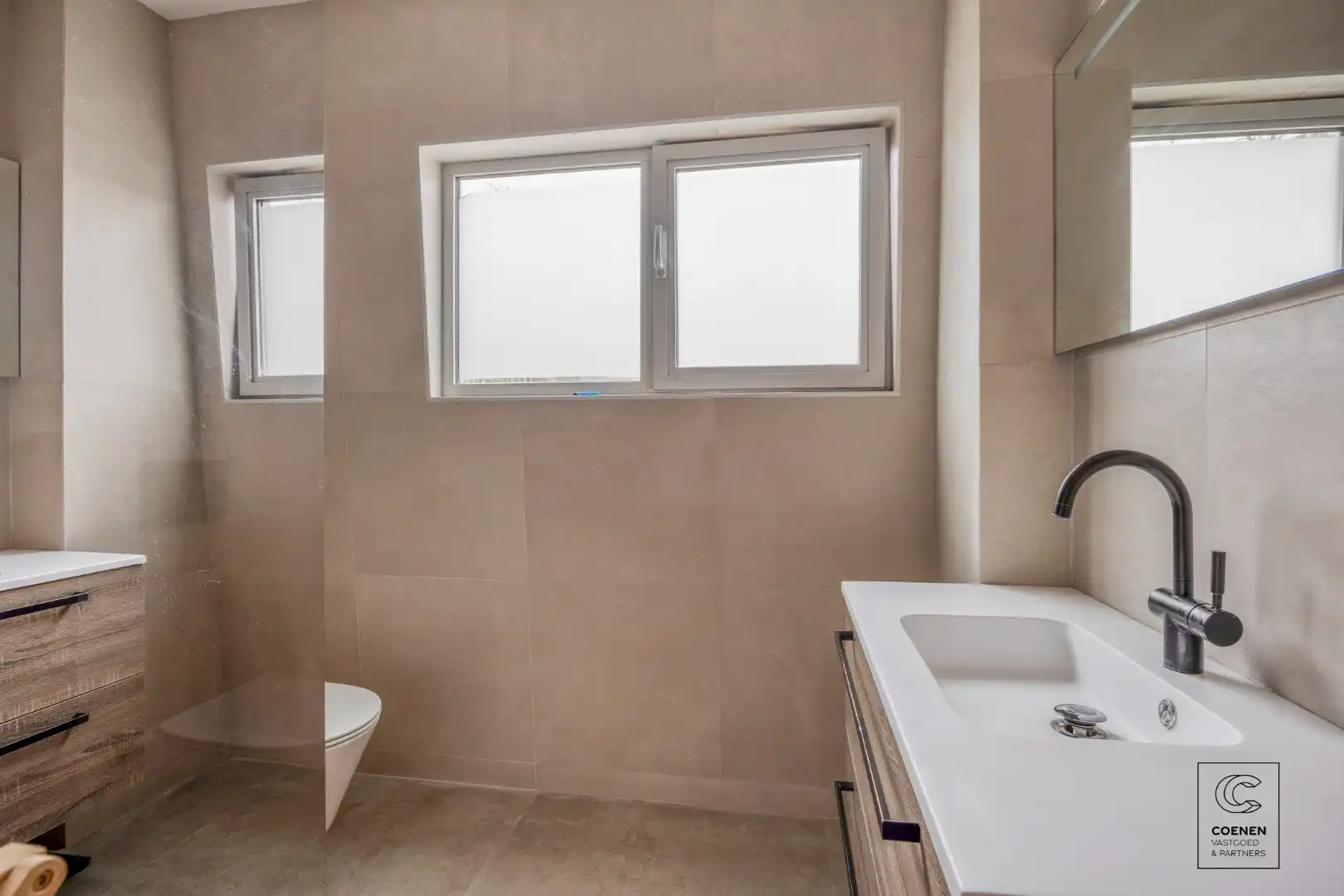 Gezinswoning met 3 slaapkamers op een zeer rustige ligging te Brecht! foto 10