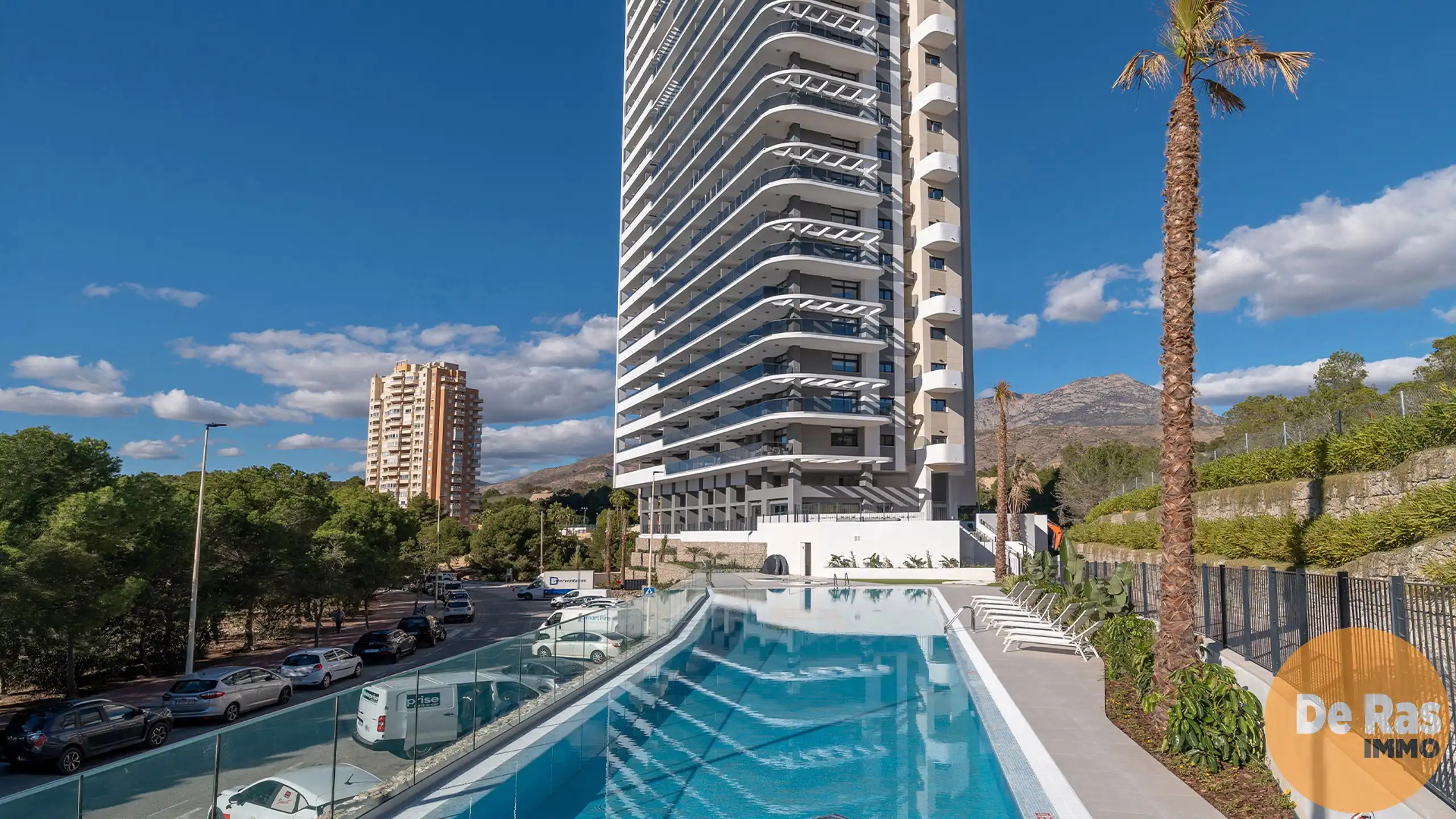 SPANJE - Wonen tussen zee, golf en comfort foto {{pictureIndex}}