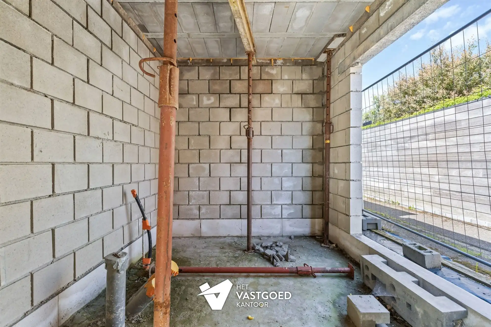 ZEER INTERESSANT INVESTERINGSPROJECT VAN EEN REEDS GESTRIPTE WONING TE HASSELT CENTRUM foto 13