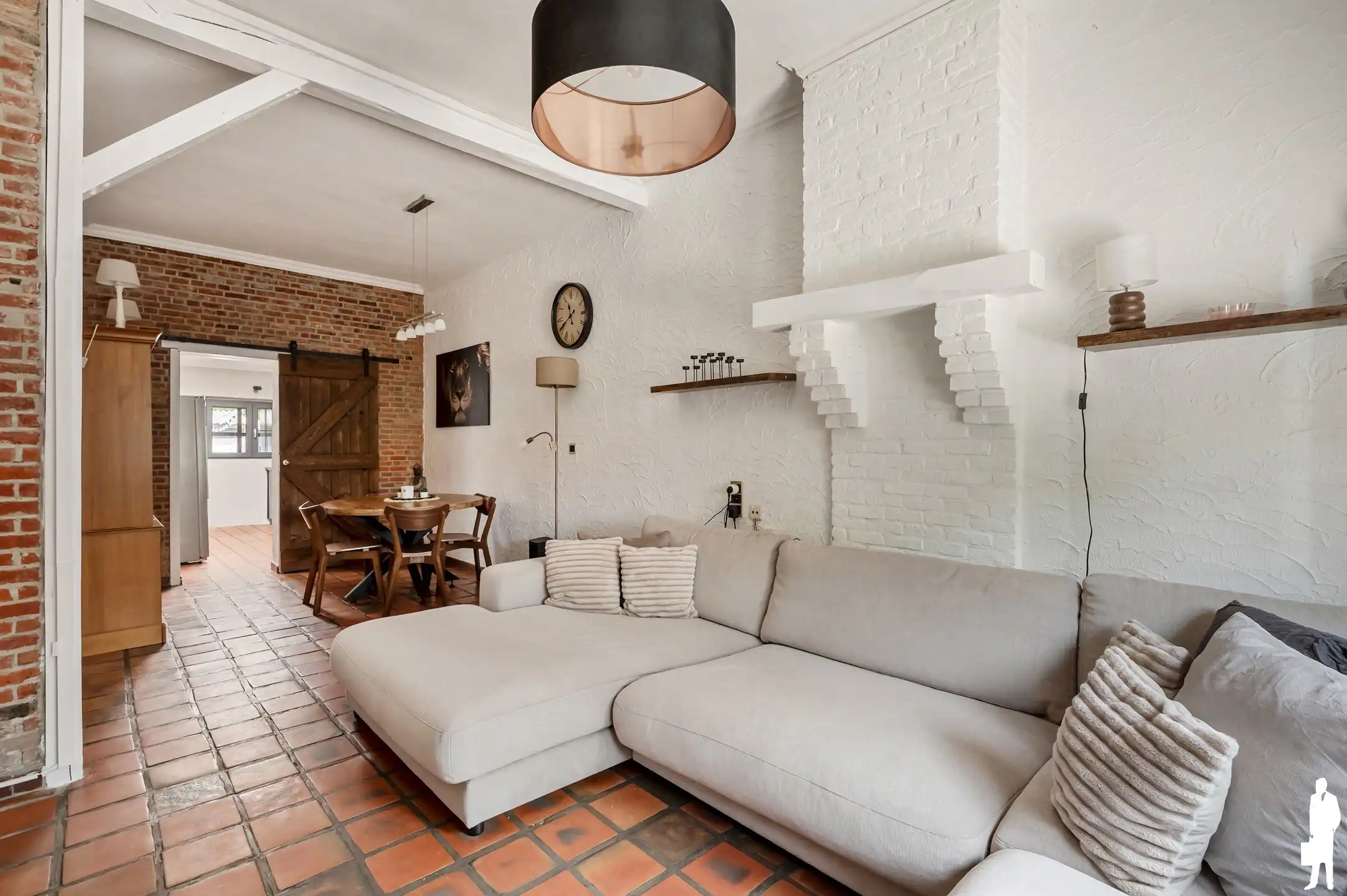 Zeer goed onderhouden woning, nabij het centrum van Ekeren! foto {{pictureIndex}}