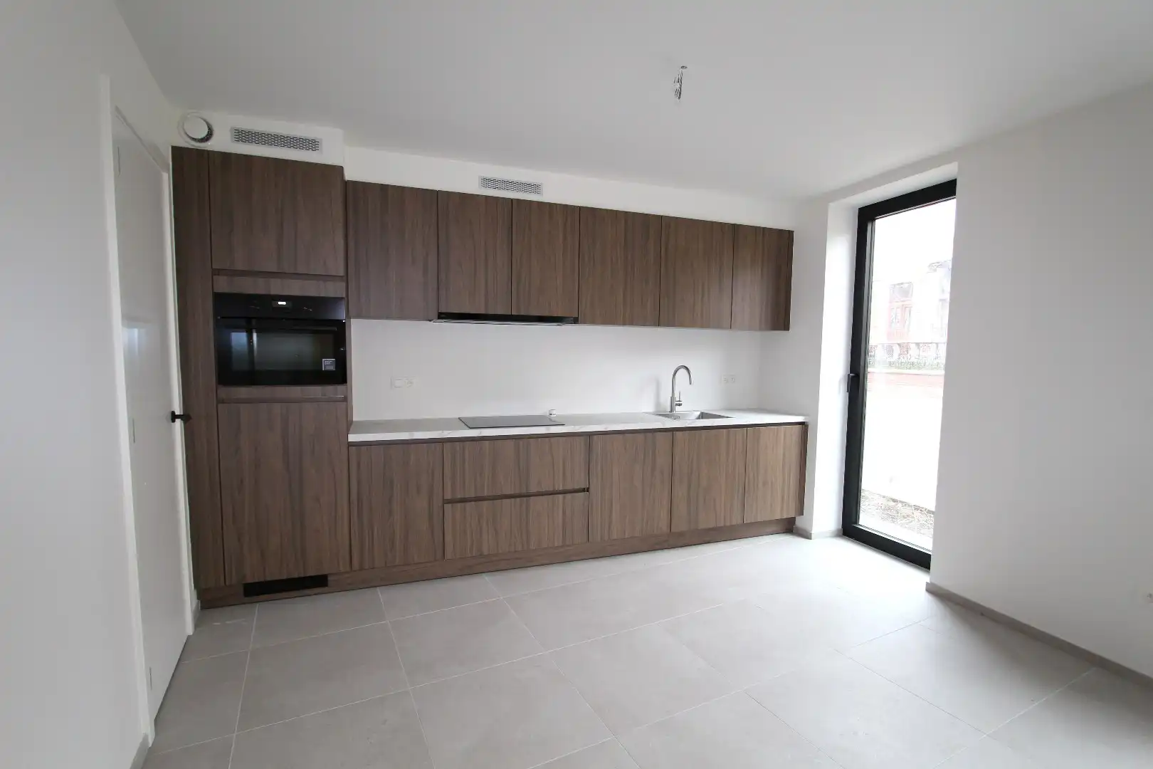 GELIJKVLOERS NIEUWBOUW APPARTEMENT MET TERRAS foto 4