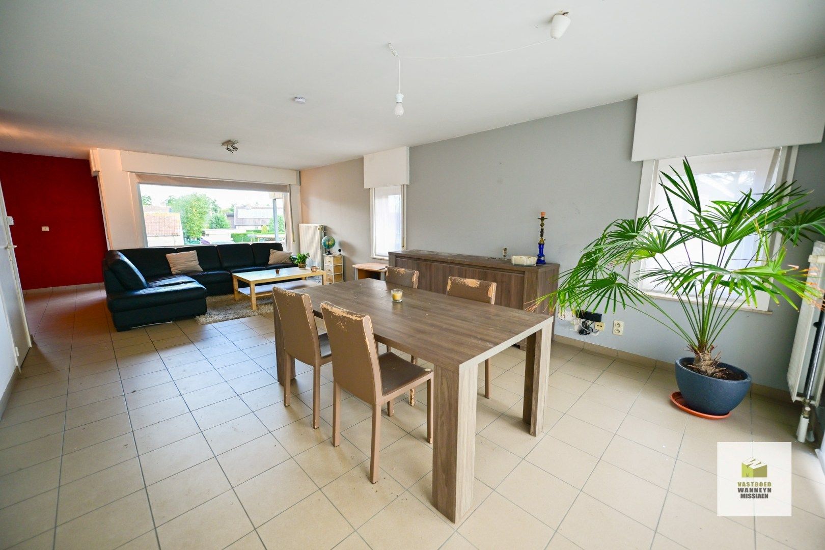 2 slaapkamer duplex appartement met terras, autostaanplaats en tuinberging foto 2