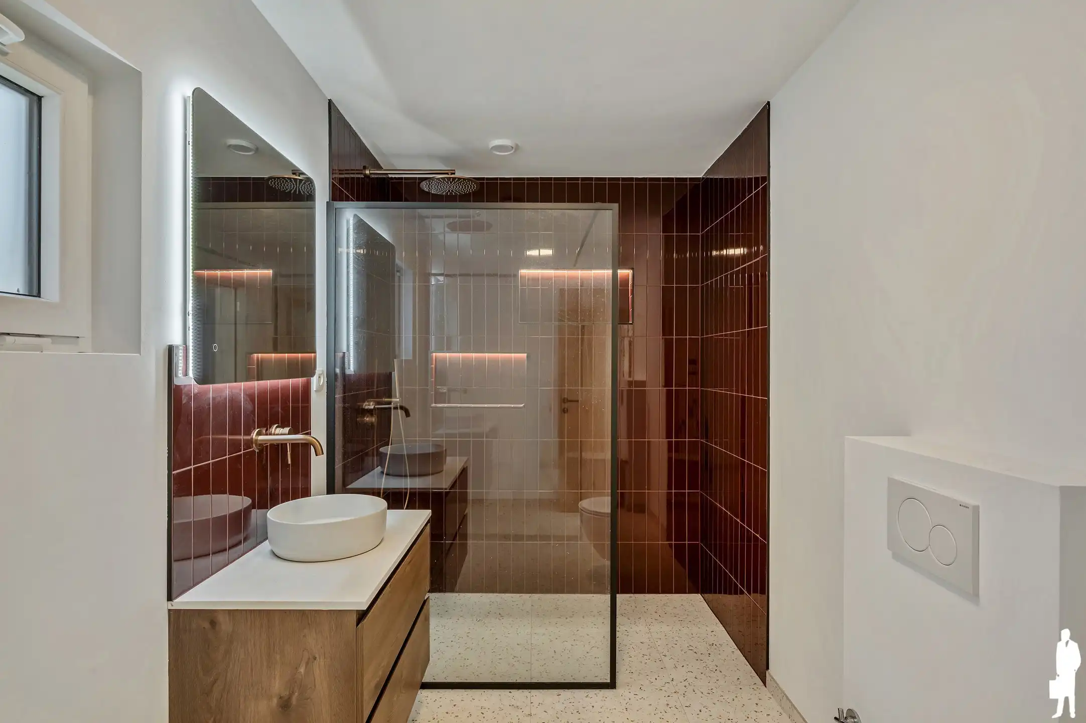 Volledig gerenoveerde en instapklare woning met zonnige tuin te Brasschaat! foto 10