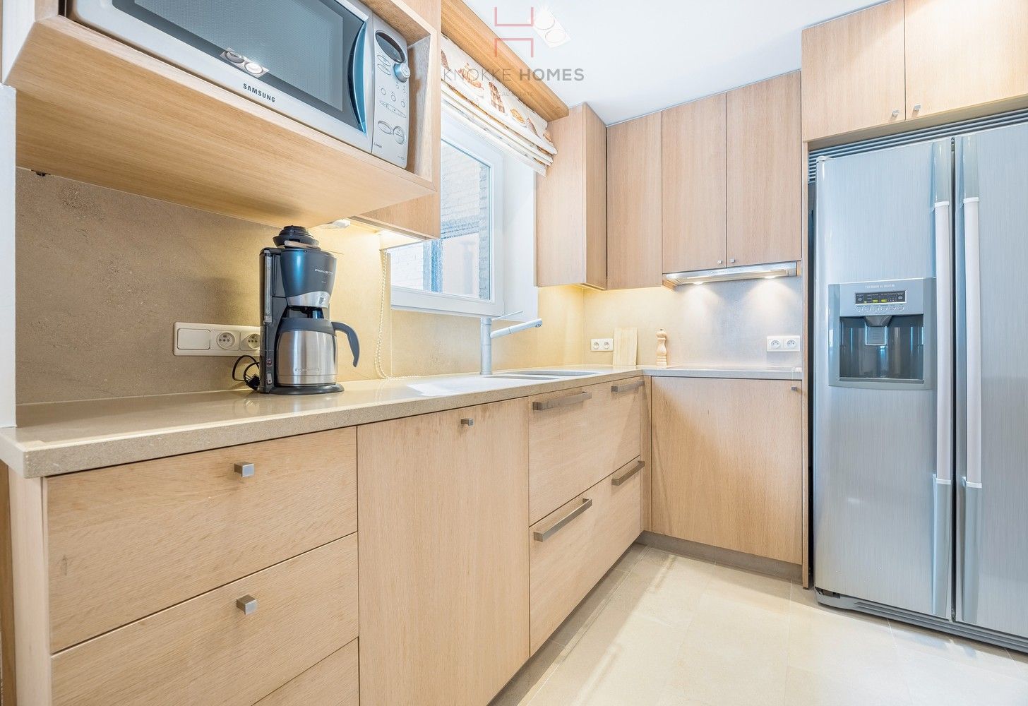 Stijlvol gemeubeld appartement met frontaal zeezicht in Duinbergen foto 9