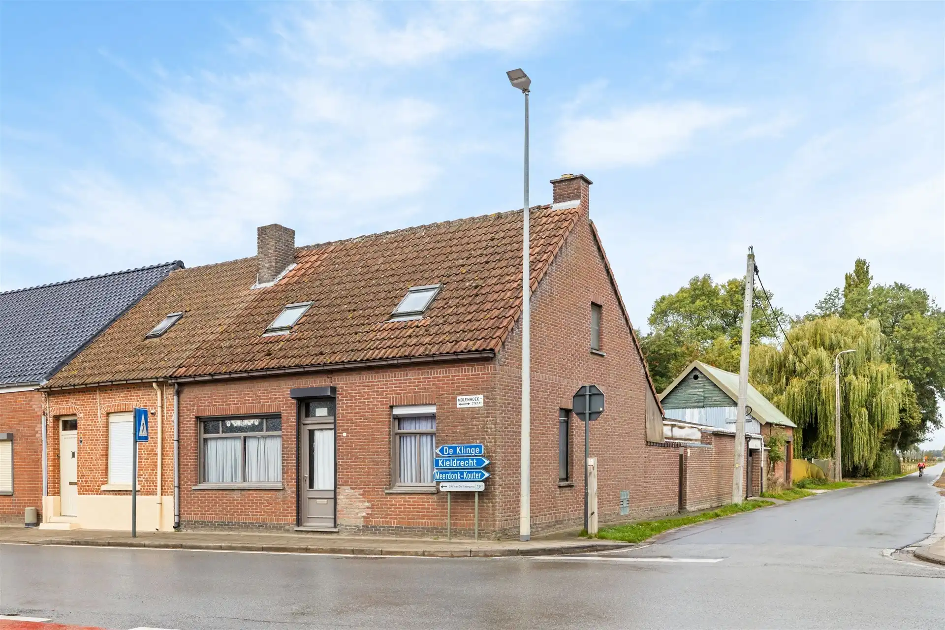 Hoofdfoto van de publicatie: Te renoveren handelshuis op 320m² in De Klinge