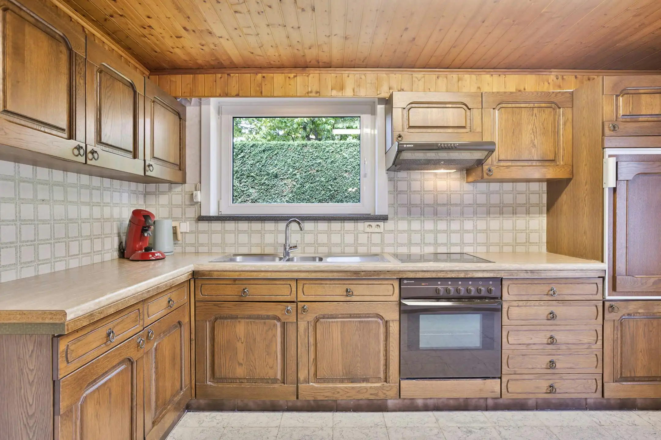 Ruime gezinswoning met tuin te koop in Roeselare foto 7