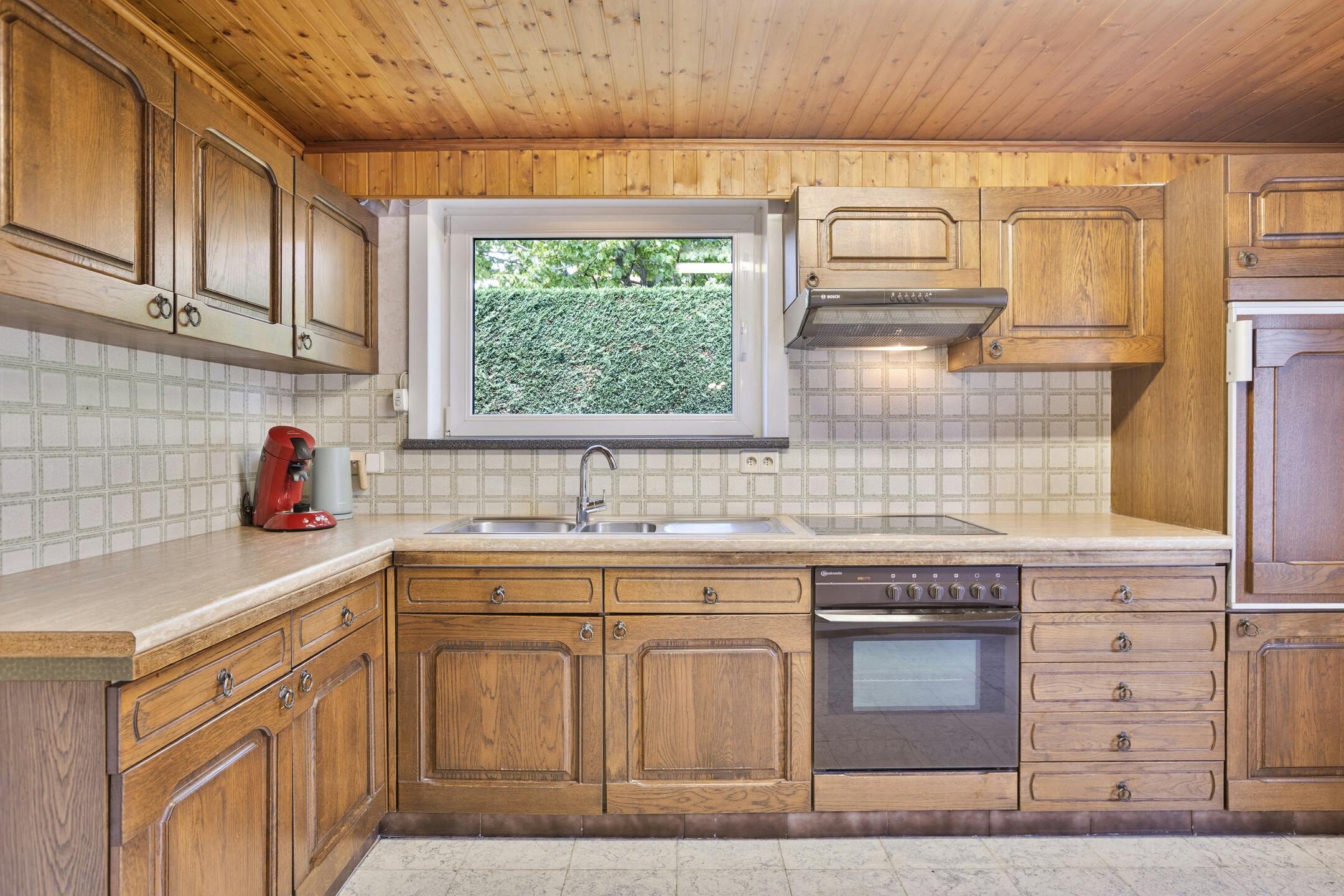 Ruime gezinswoning met tuin te koop in Roeselare foto 7