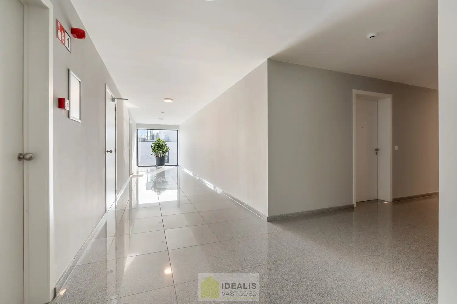 IDEALIS VASTGOED – RECENT EN PERFECT ONDERHOUDEN INSTAPKLAAR APPARTEMENT foto 7