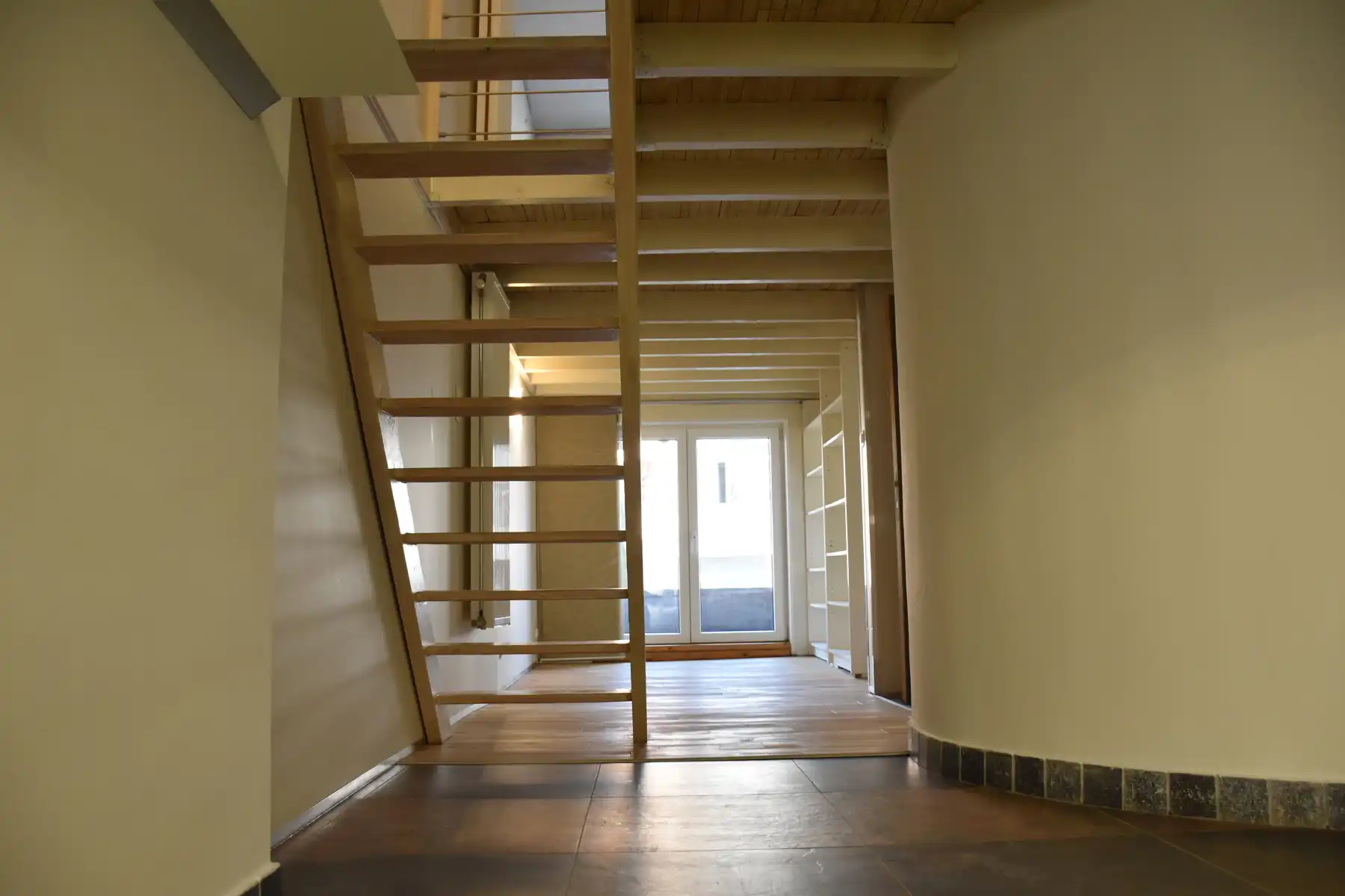 Opbrengsteigendom op goede locatie met verschillende opties foto 12