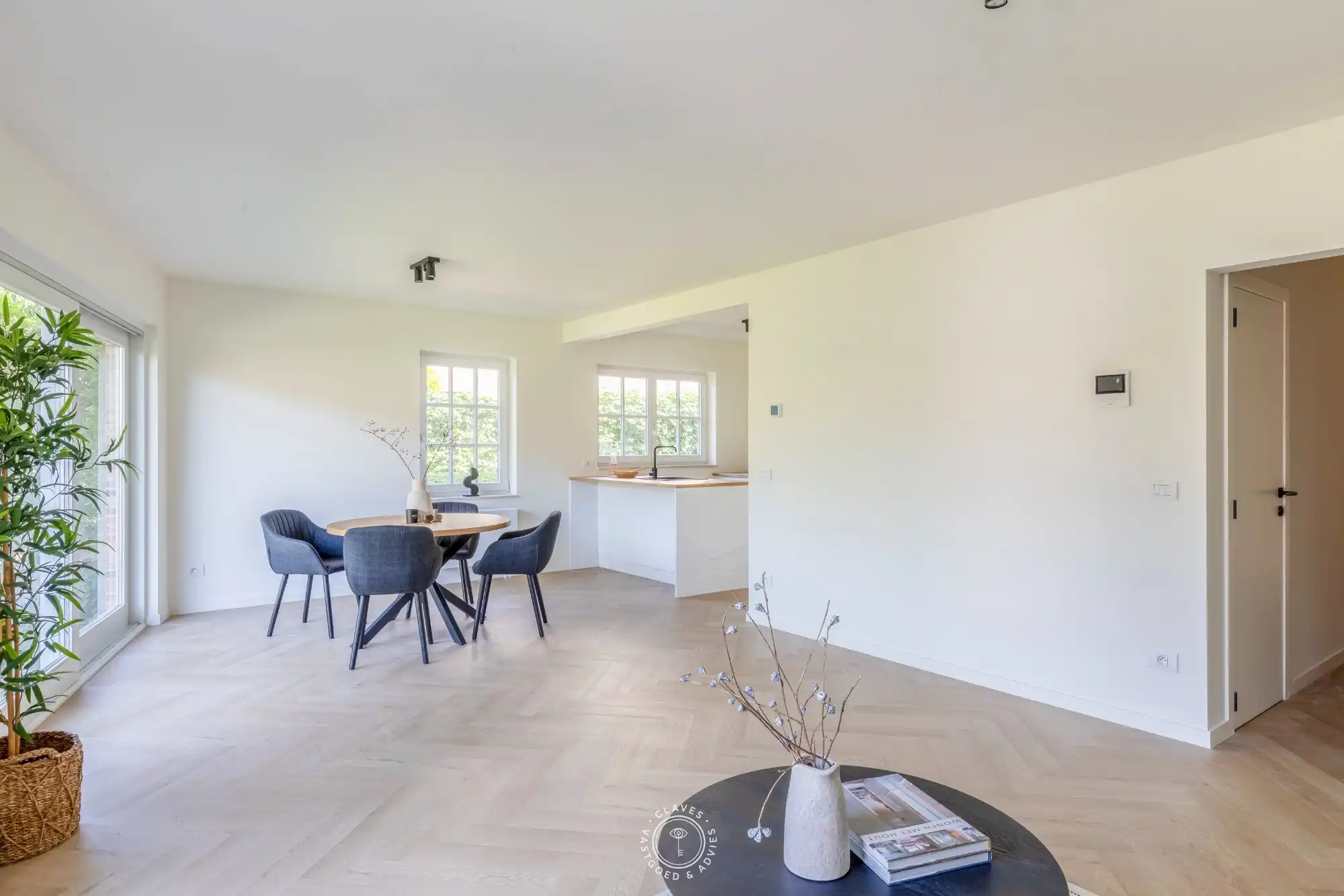 High-end vernieuwbouwappartement met privatieve tuin foto 7