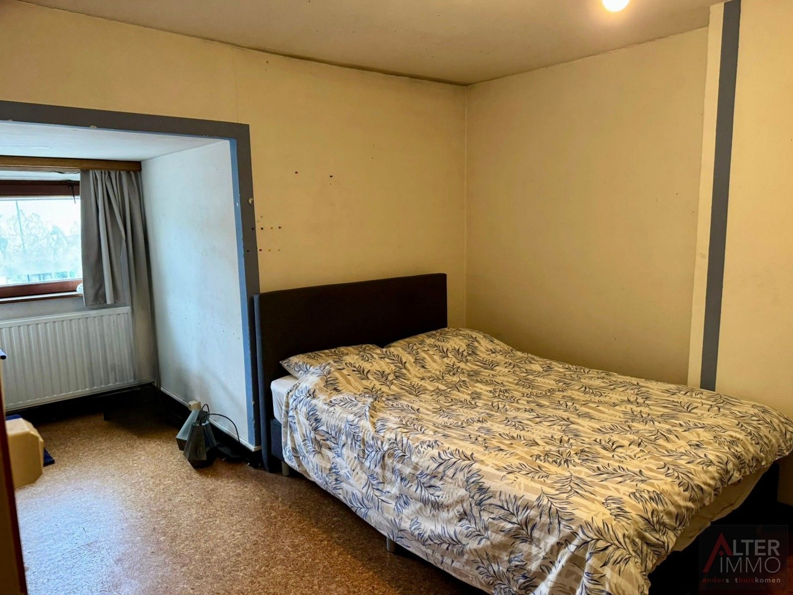 Halfvrijstaande woning, 3 slaapkamers op perceel van 8a 46ca met ruime loods en 3 garages! foto 14