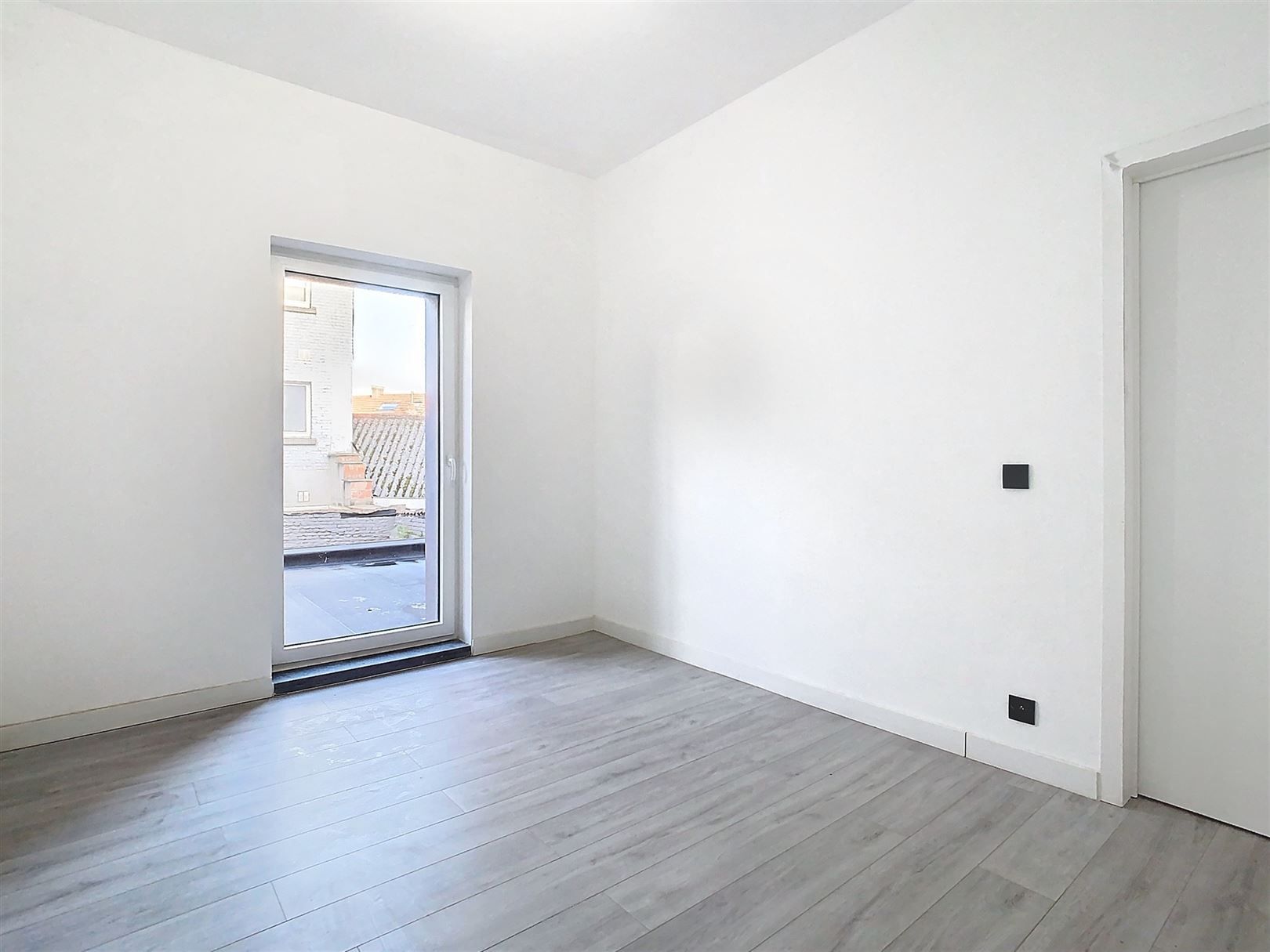 Volledig gerenoveerde stadswoning, 4 slpks, terras,1a 02ca foto 17