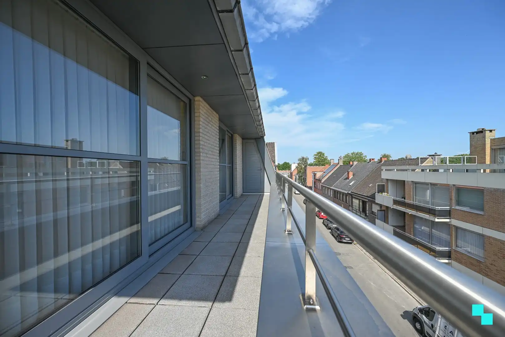 Unieke penthouse met drie terrassen in hartje Izegem foto 12