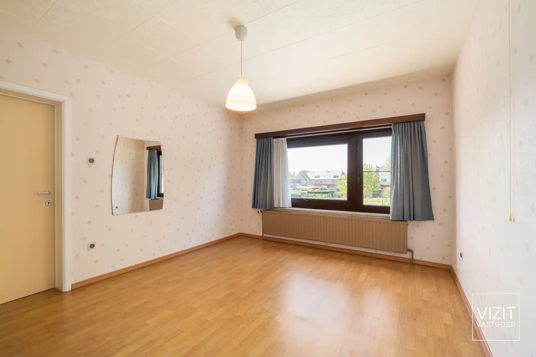 Halfopen woning met garage nabij station Ninove foto 12