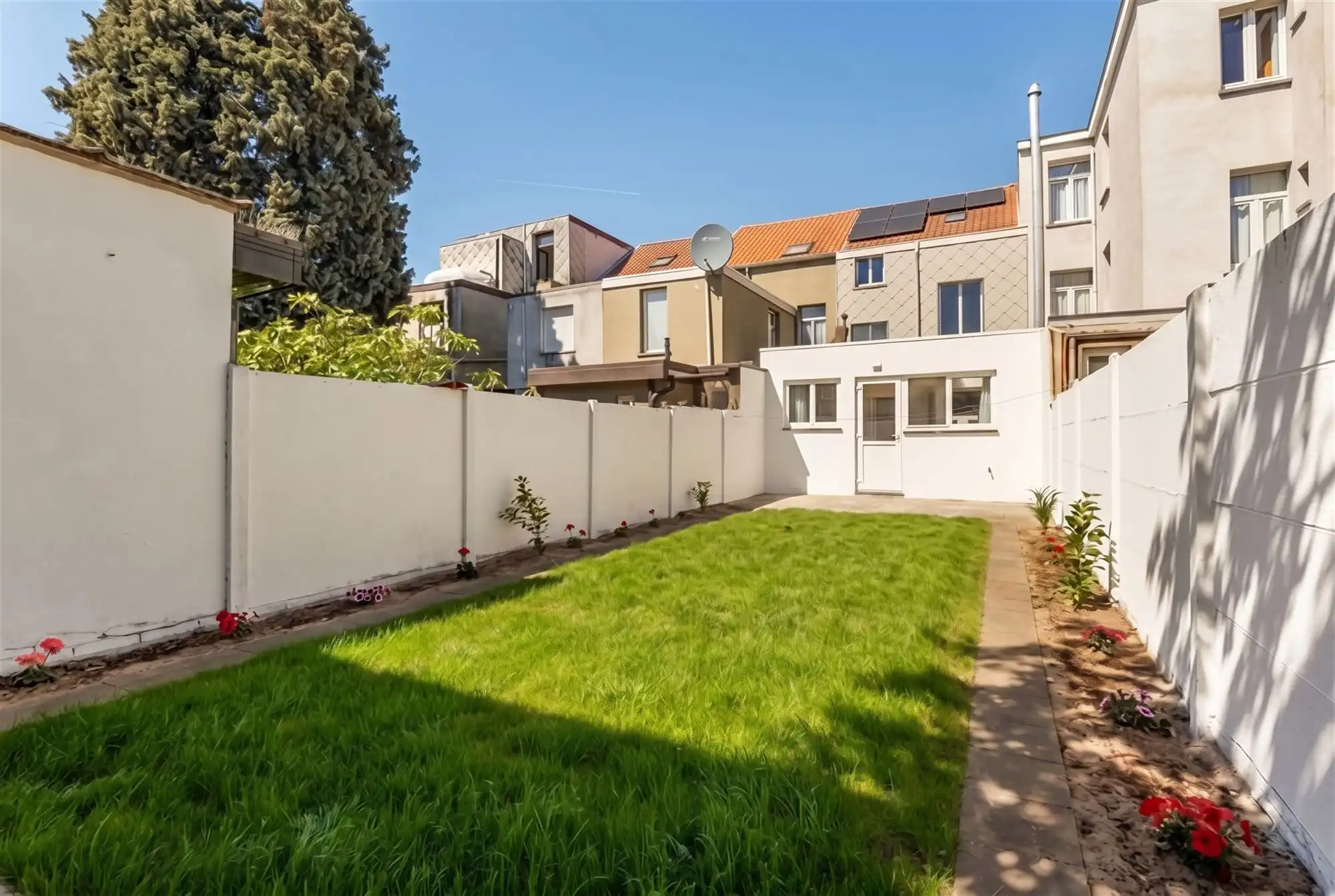 Instapklare woning met 3 slpkmrs., tuin en zonnepanelen foto 22