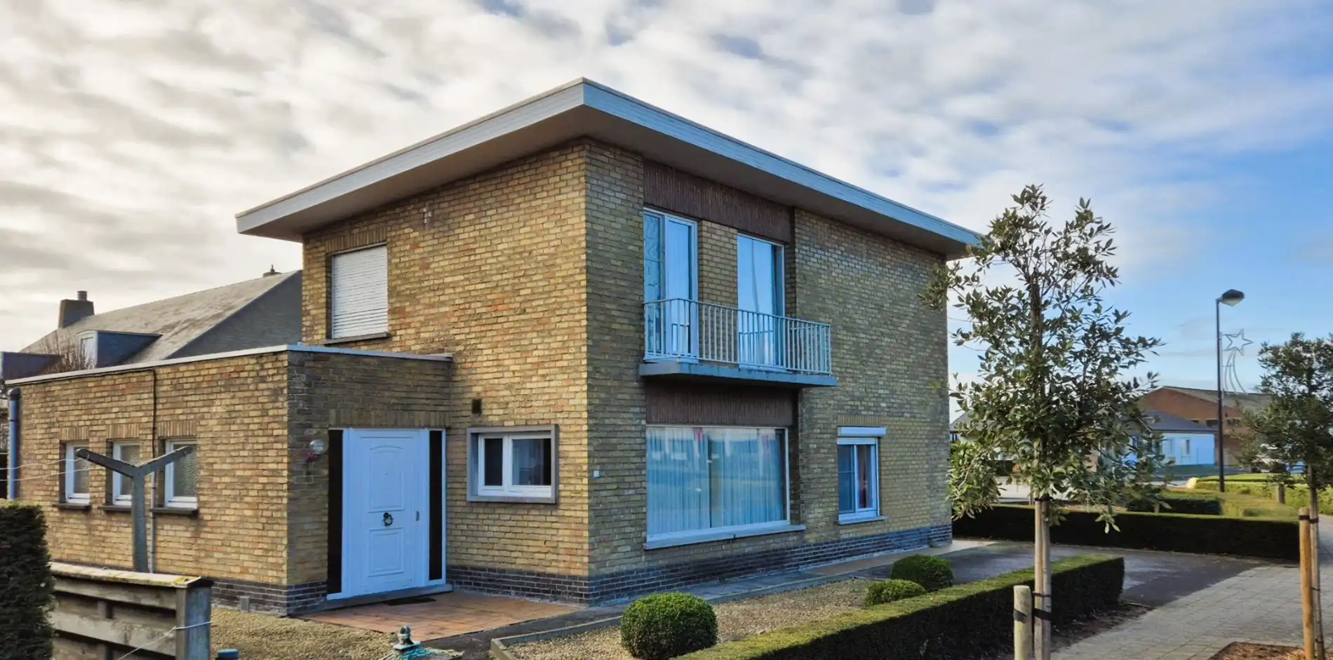 Woning en/of handel op zeer zichtbare hoek foto 20