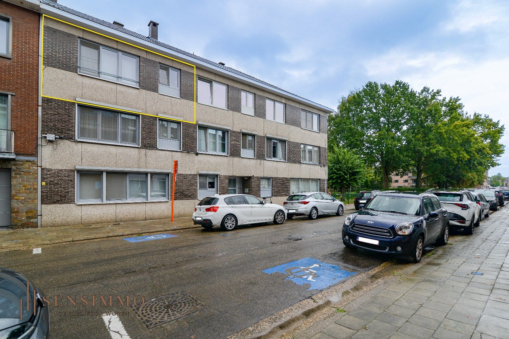 Ruim 3 slaapkamerappartement met garagebox nabij centrum foto 1