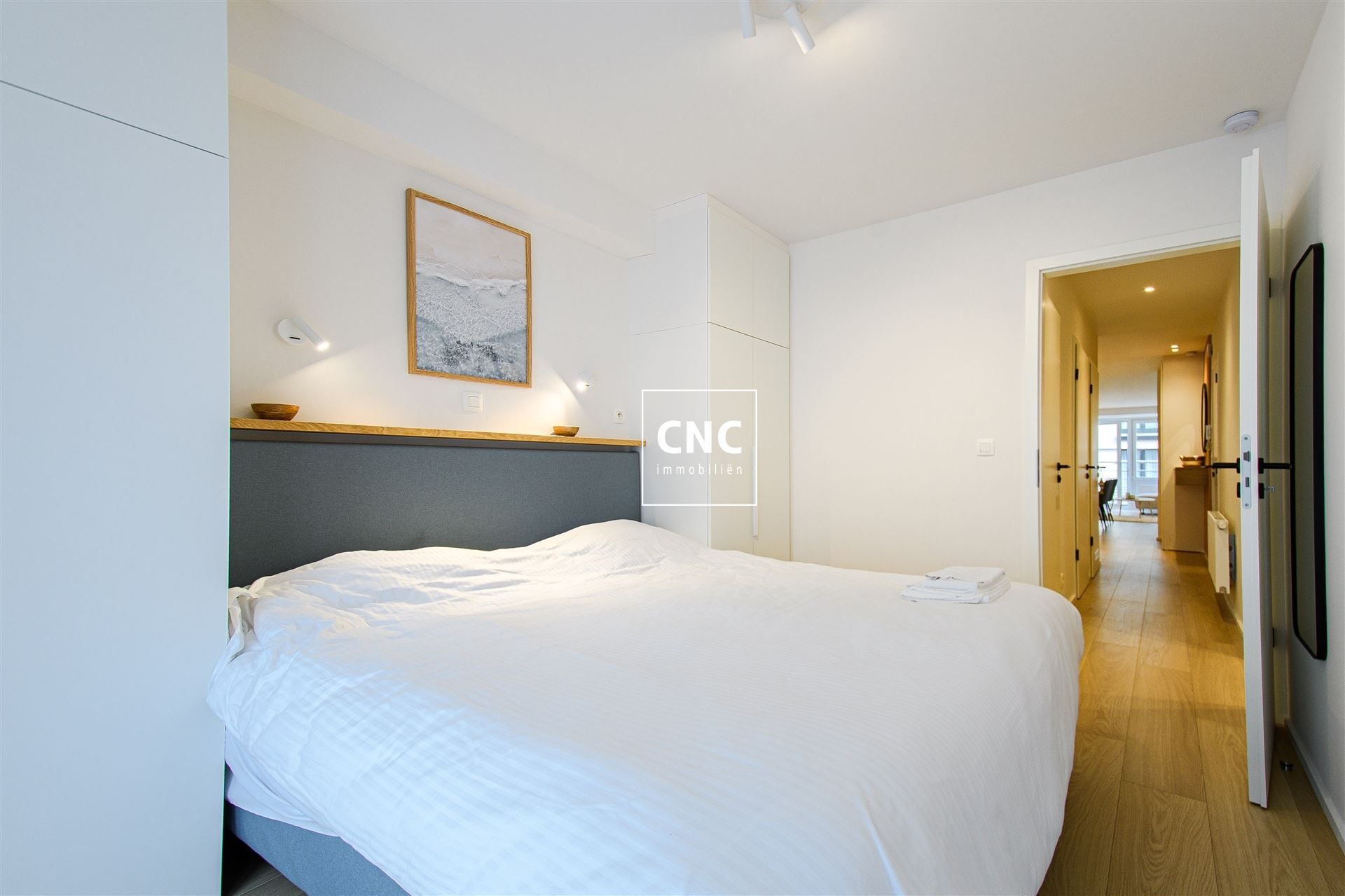 Elegant Gerenoveerd Appartement op 50 Meter van het Strand foto 10