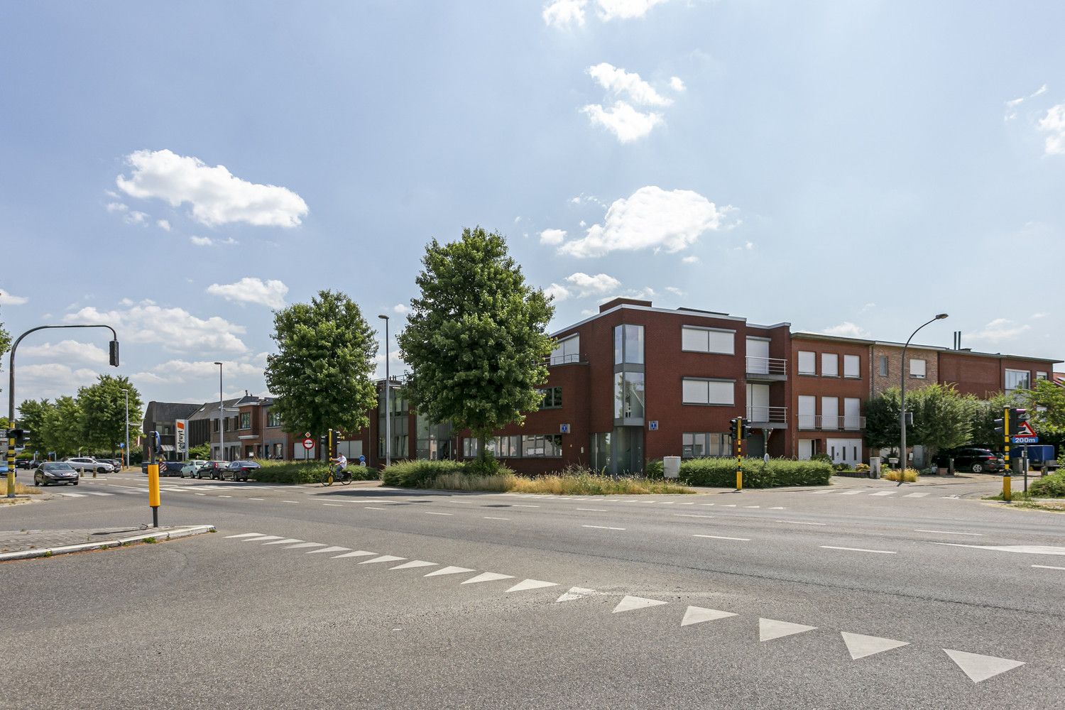 Praktijkruimte, kantoor of APP met 2 parkings! foto 3