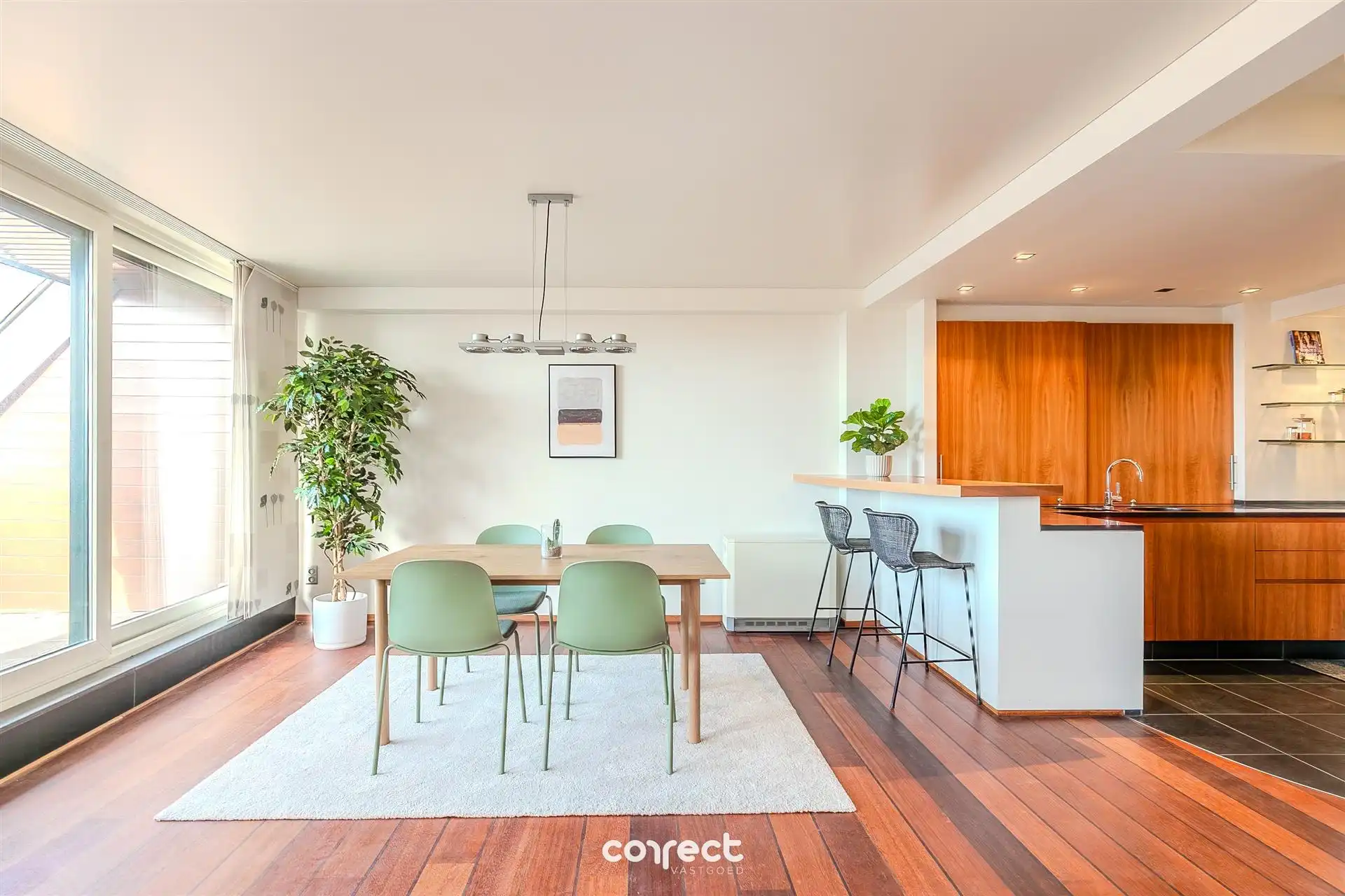 Luxueus afgewerkt penthouse – duplexappartement foto {{pictureIndex}}