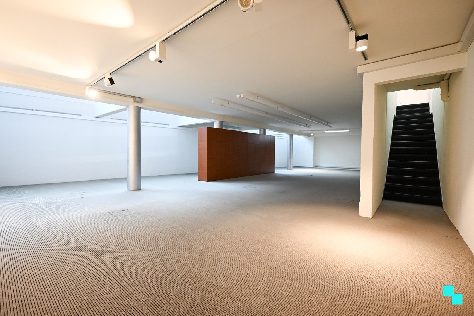 Commercieel gebouw van ca. 206 m² in het centrum van Izegem foto 12