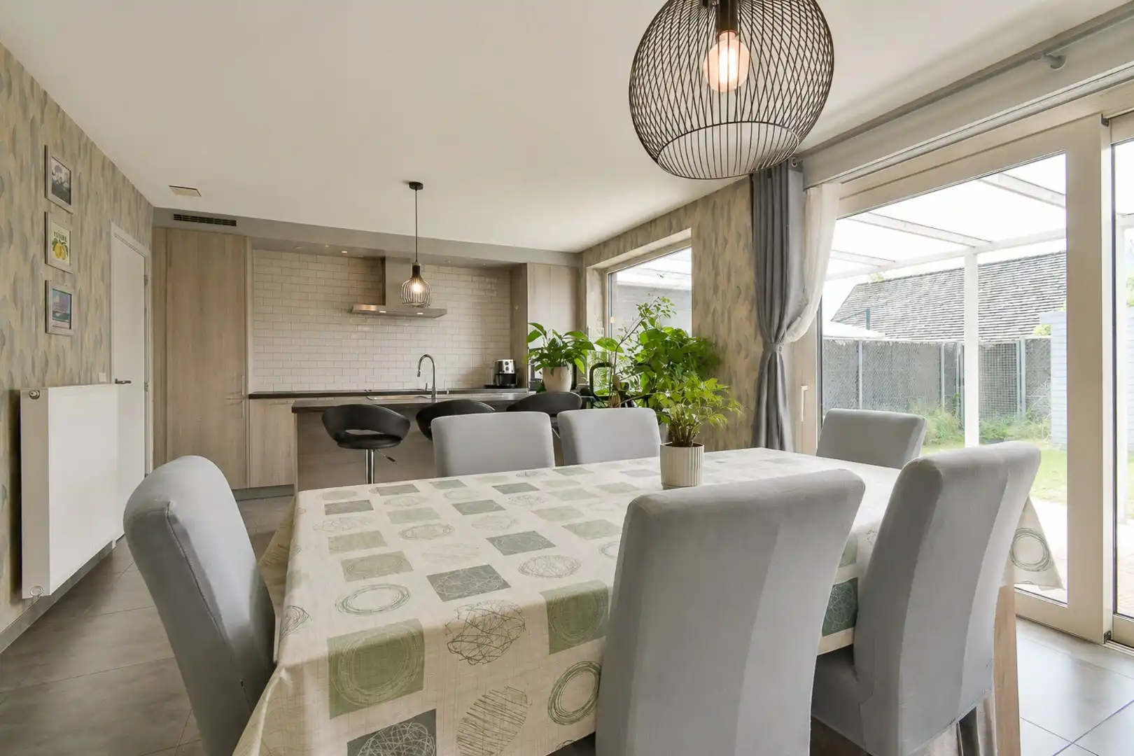 Energiezuinige woning in een rustige straat! foto 3