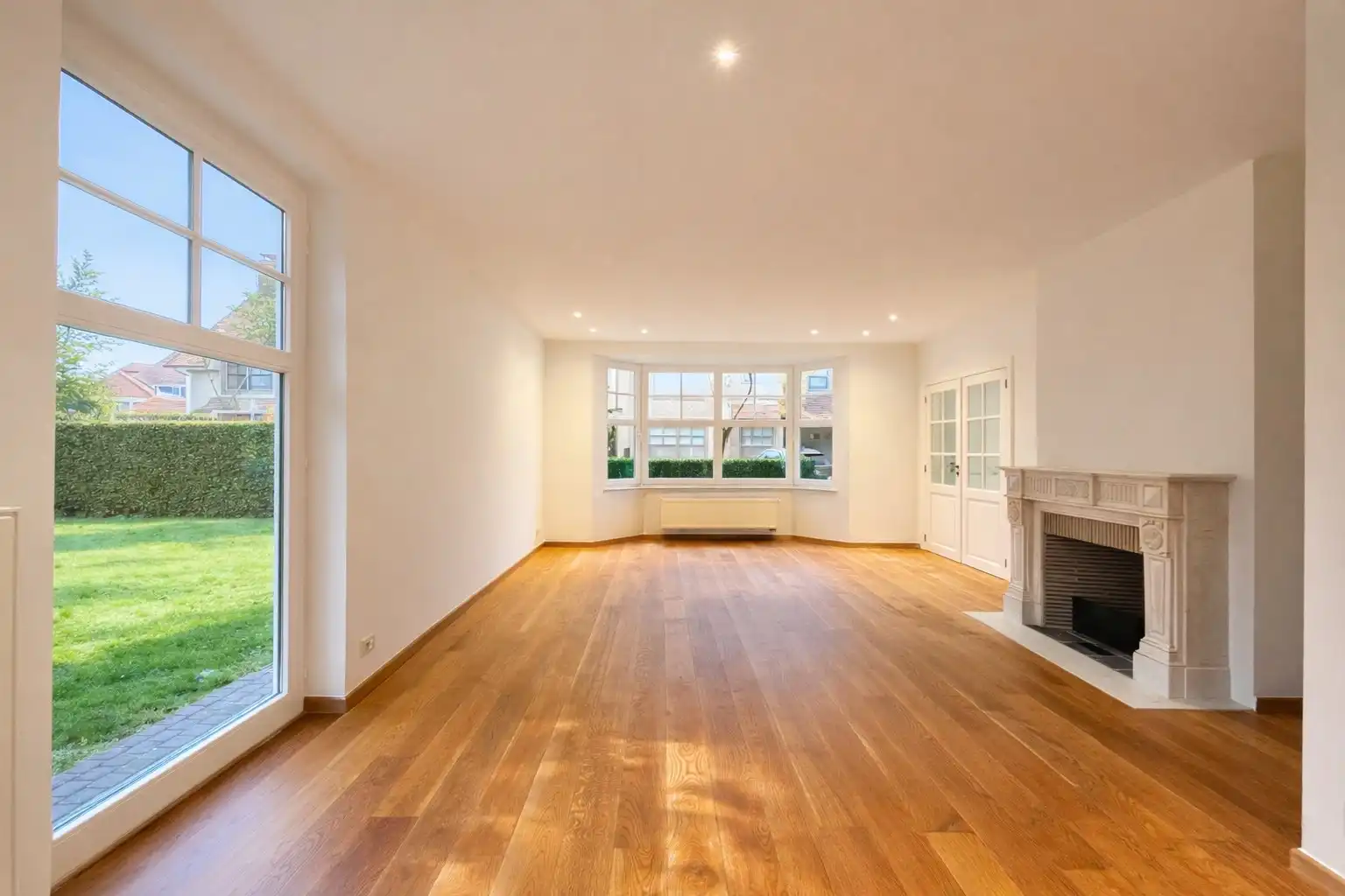 Grote woning met tuin en garage te Knokke foto 4