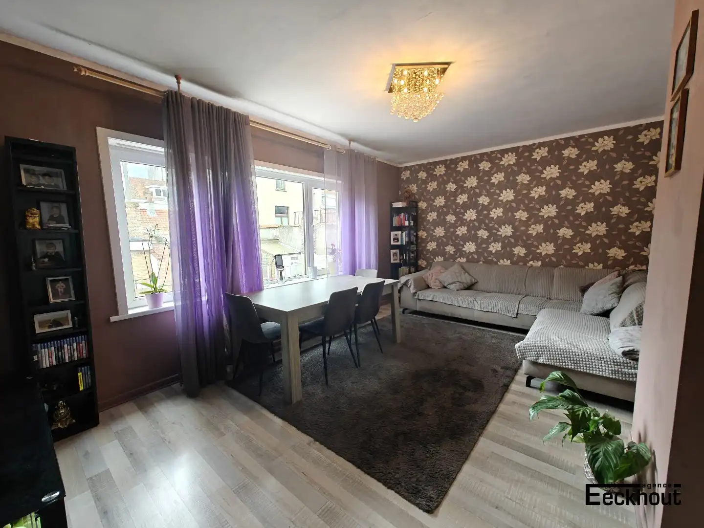 Opbrengsteigendom bestaande uit 3 appartementen en garage in Oostende! foto 2