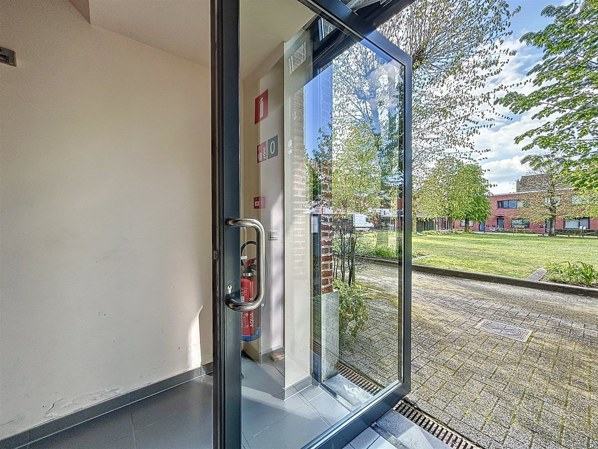 Gezellig 1-SLK Appartement in Hartje Sint-Niklaas foto 13