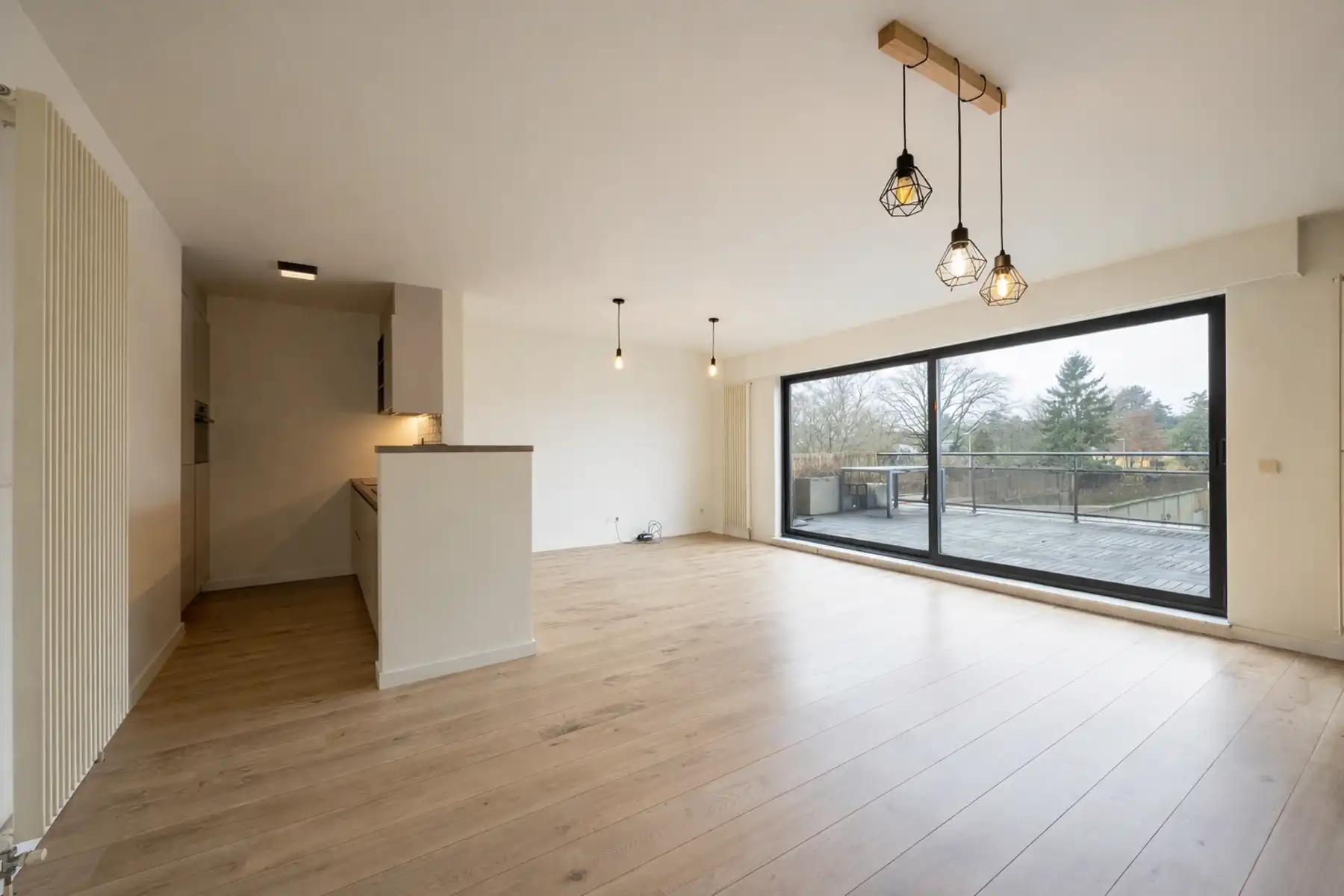 2 slaapkamer-appartement met 2 garages nabij centrum van Stabroek-Putte! foto {{pictureIndex}}