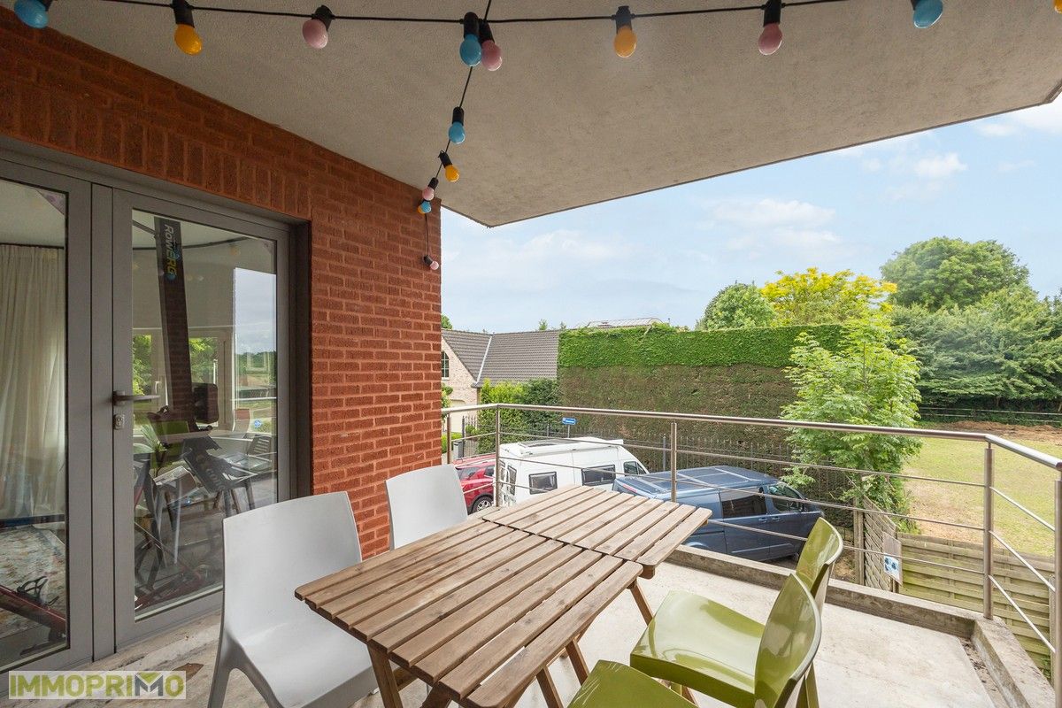 Ruim appartement met 3 slaapkamers en terras van 12 m2. foto 12