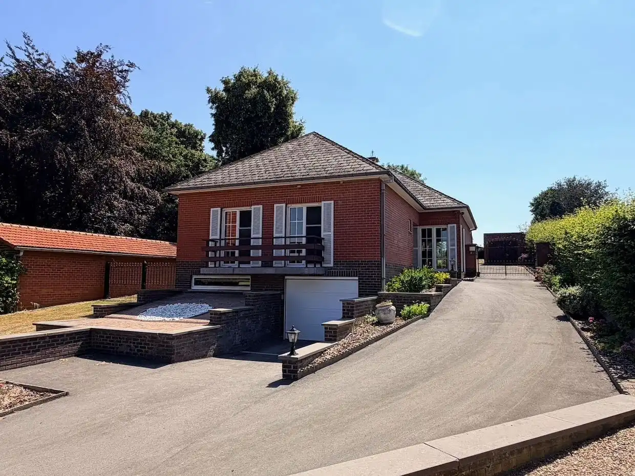 Rustig gelegen open bebouwing met volledige onderkeldering en ruime tuin in Boutersem foto 2