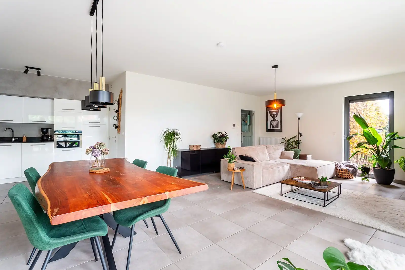 Instapklaar 3-slaapkamer appartement met tuin en moderne afwerking foto 5