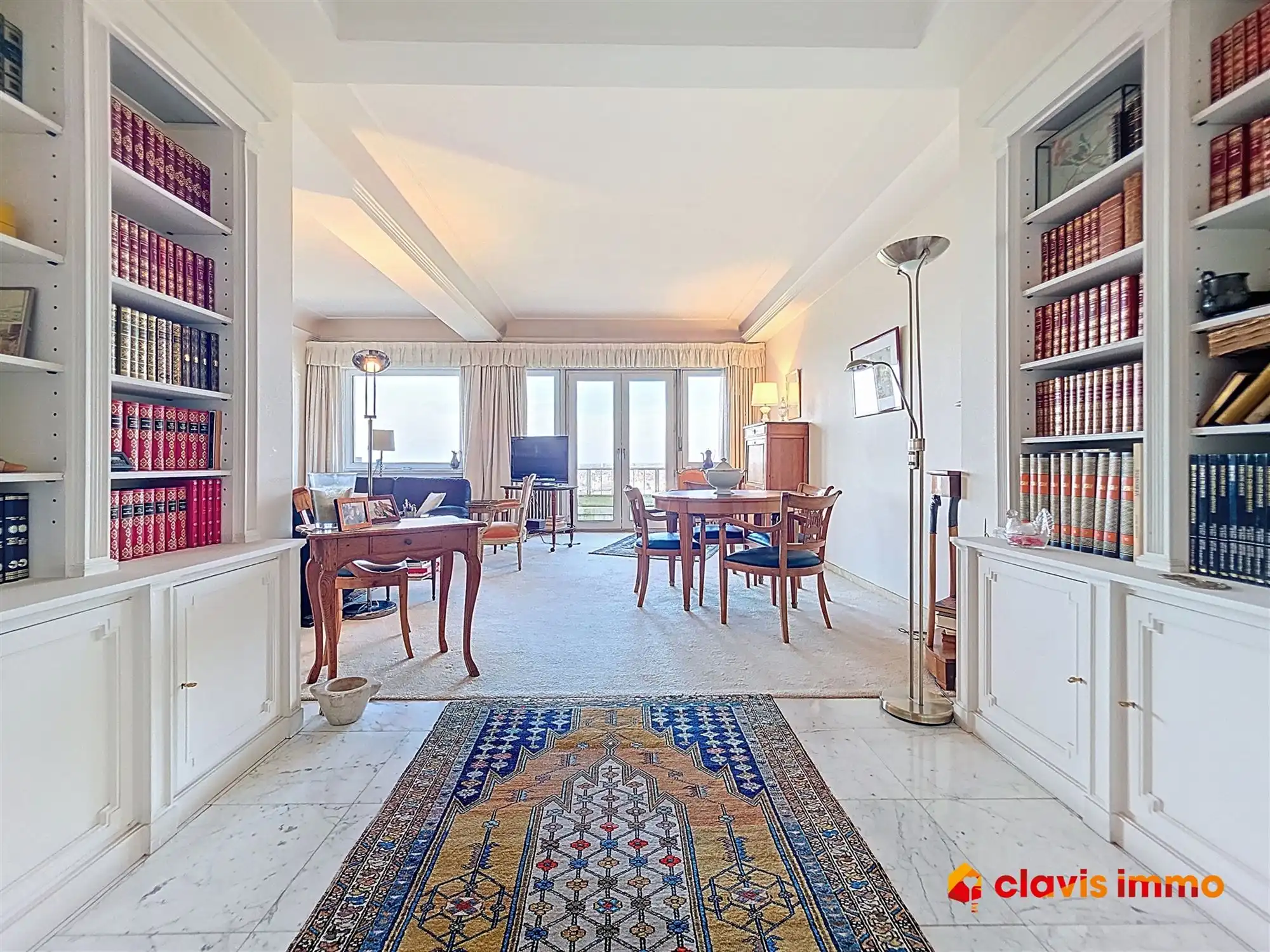 Penthouse foto {{pictureIndex}}