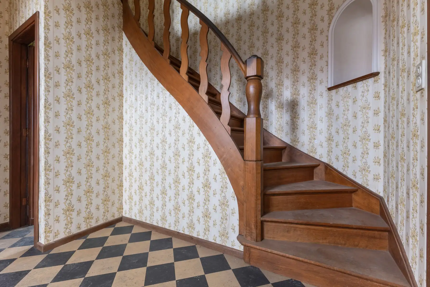 OPTIE Te renoveren woning in centrum van Sint-Pieters-Leeuw foto 18