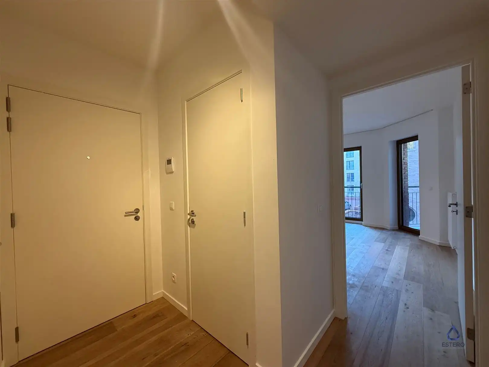 Modern nieuwbouwappt 2-SLK met Terras te Tour & Taxis foto 3