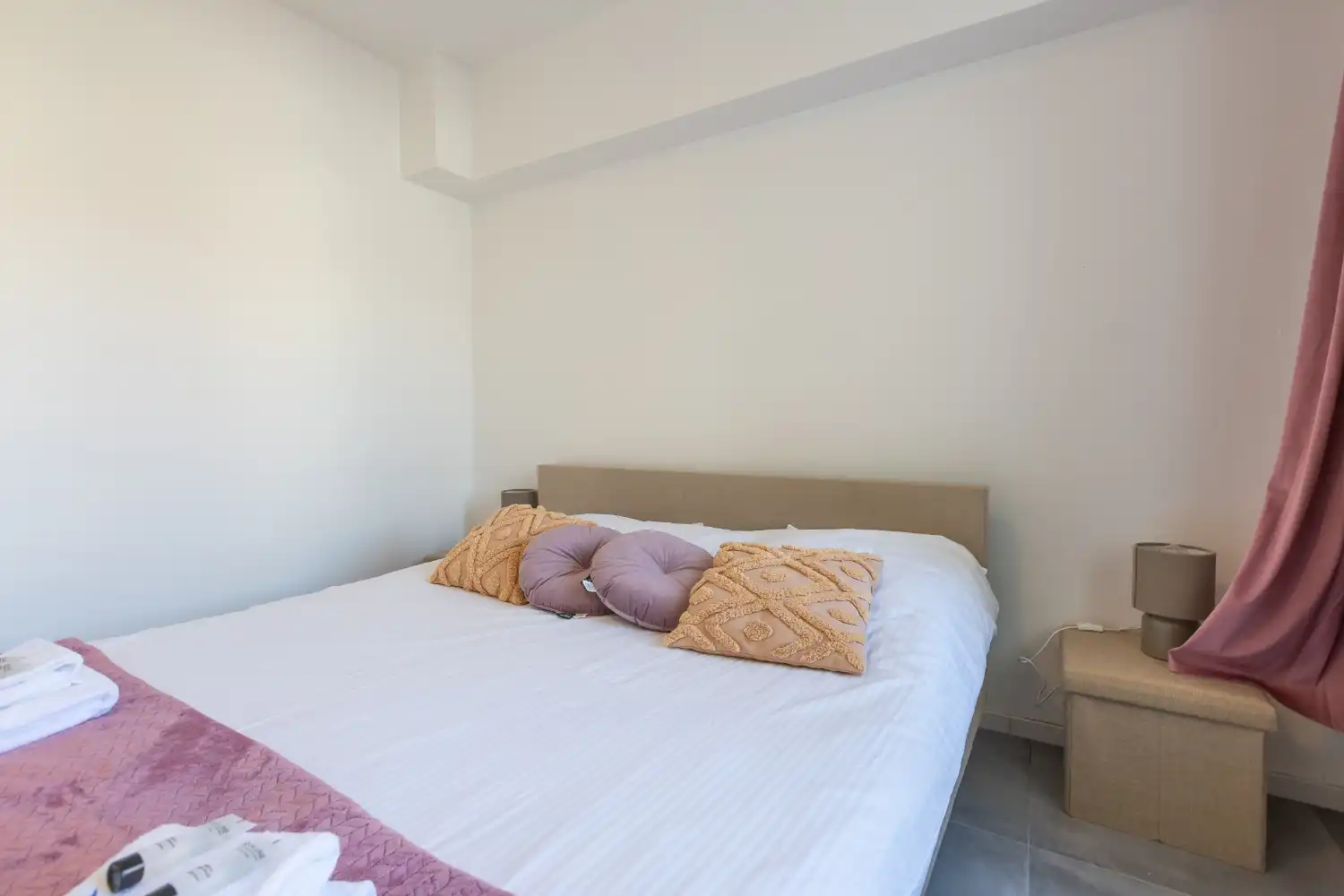 Recent gerenoveerd 2-slaapkamer appartement foto 13